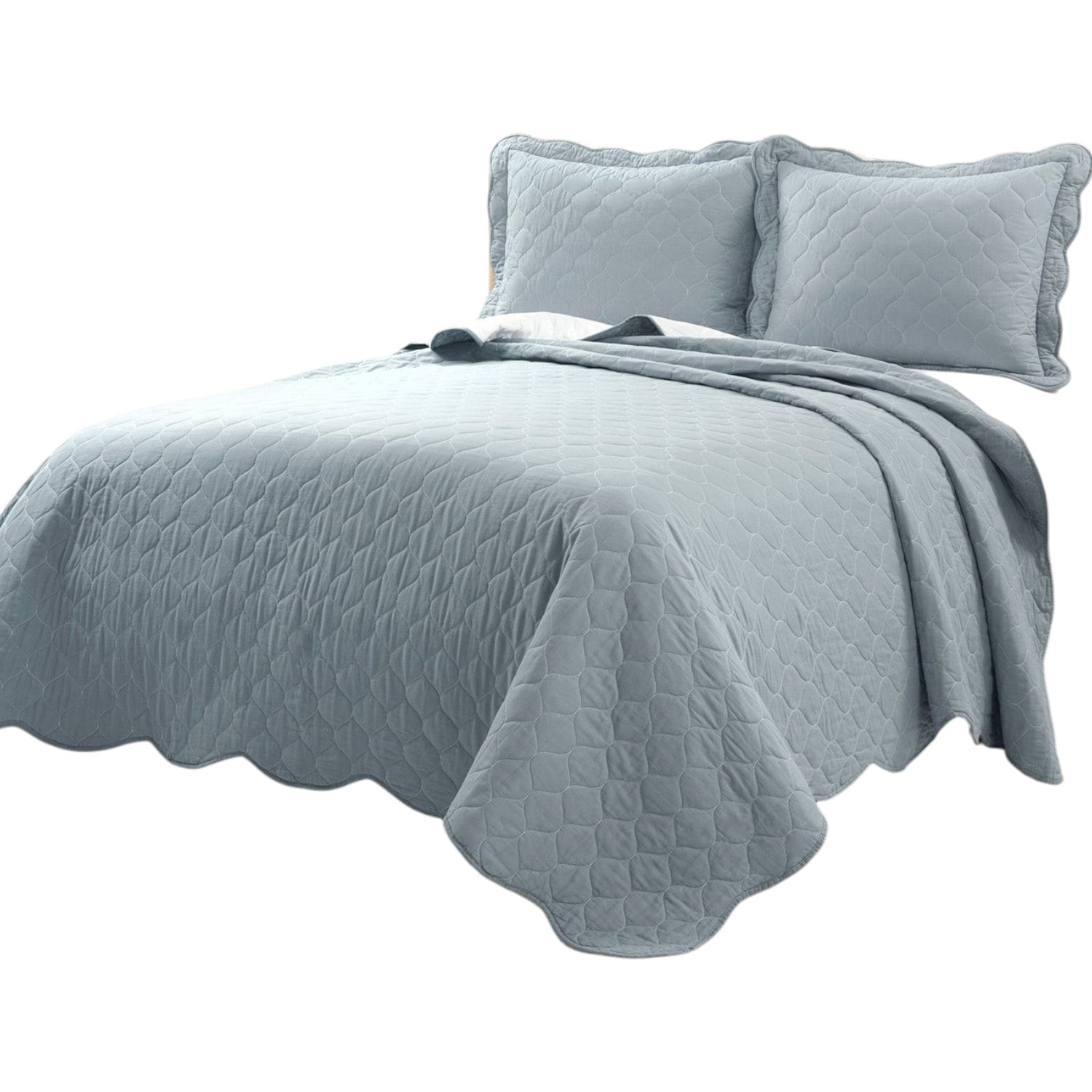 Slickblue 3-Piece White Blue- King/California king- Full/Queen- Reversible Quilt Set with Scalloped Edge for Bedroom