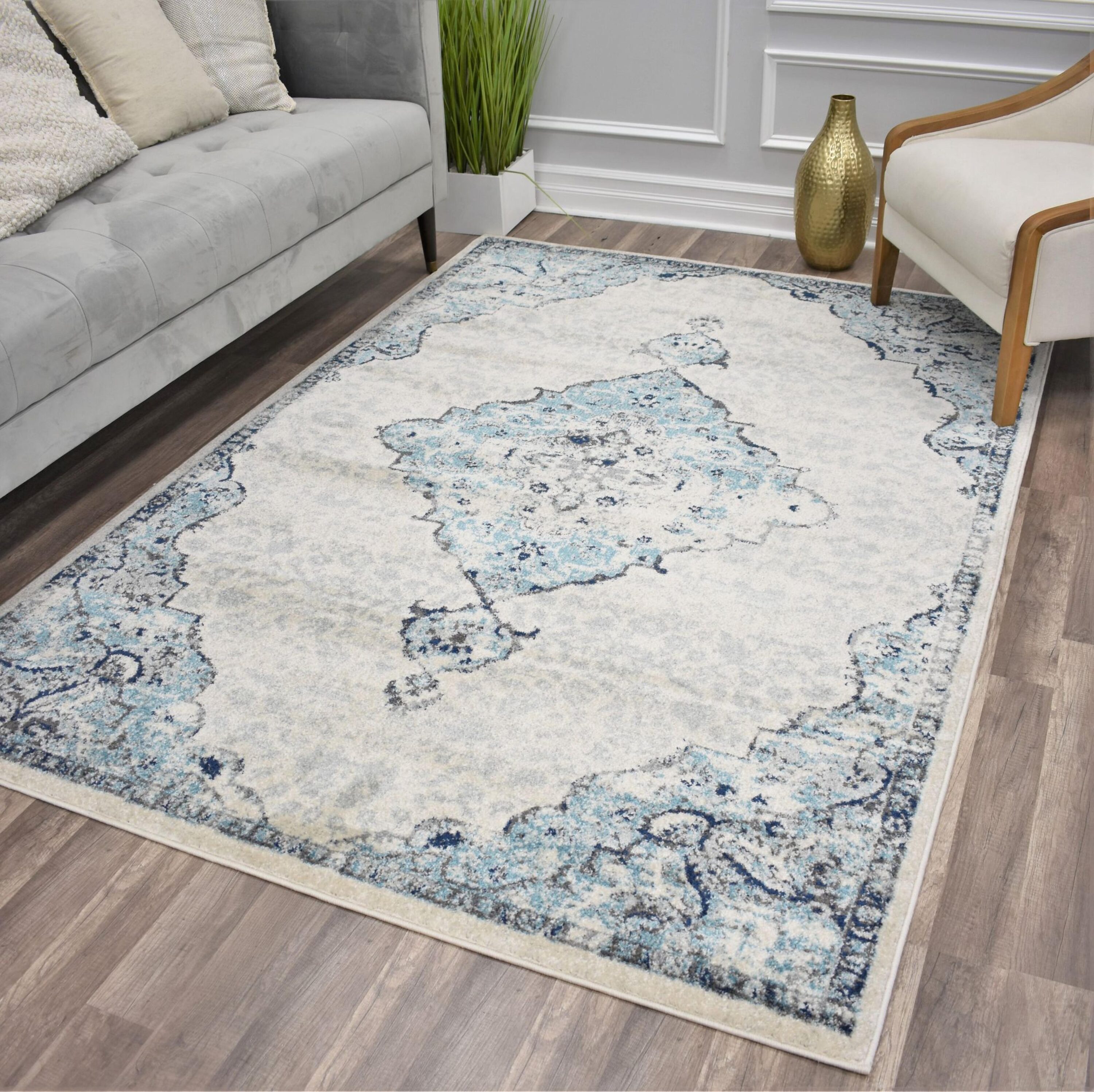 Harper Bluebonnet Transitional Vintage Area Rug 2'6" x 4'