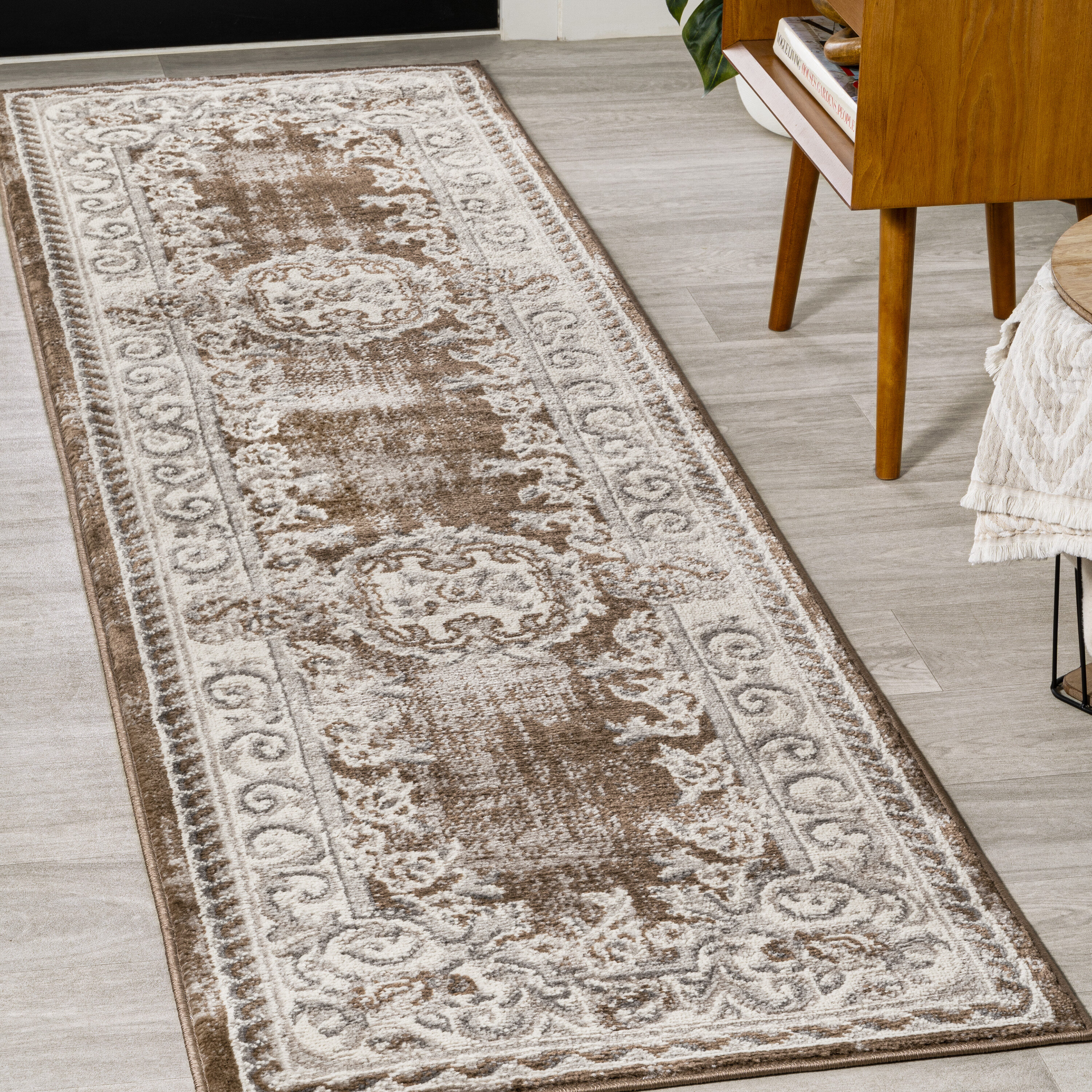 JONATHAN  Y MDP401E-28 MODERN PERSIAN Rosalia 2 x 8 (ft) Loomed Polypropylene Brown/Gray Rectangular Indoor Medallion Persian Runner rug