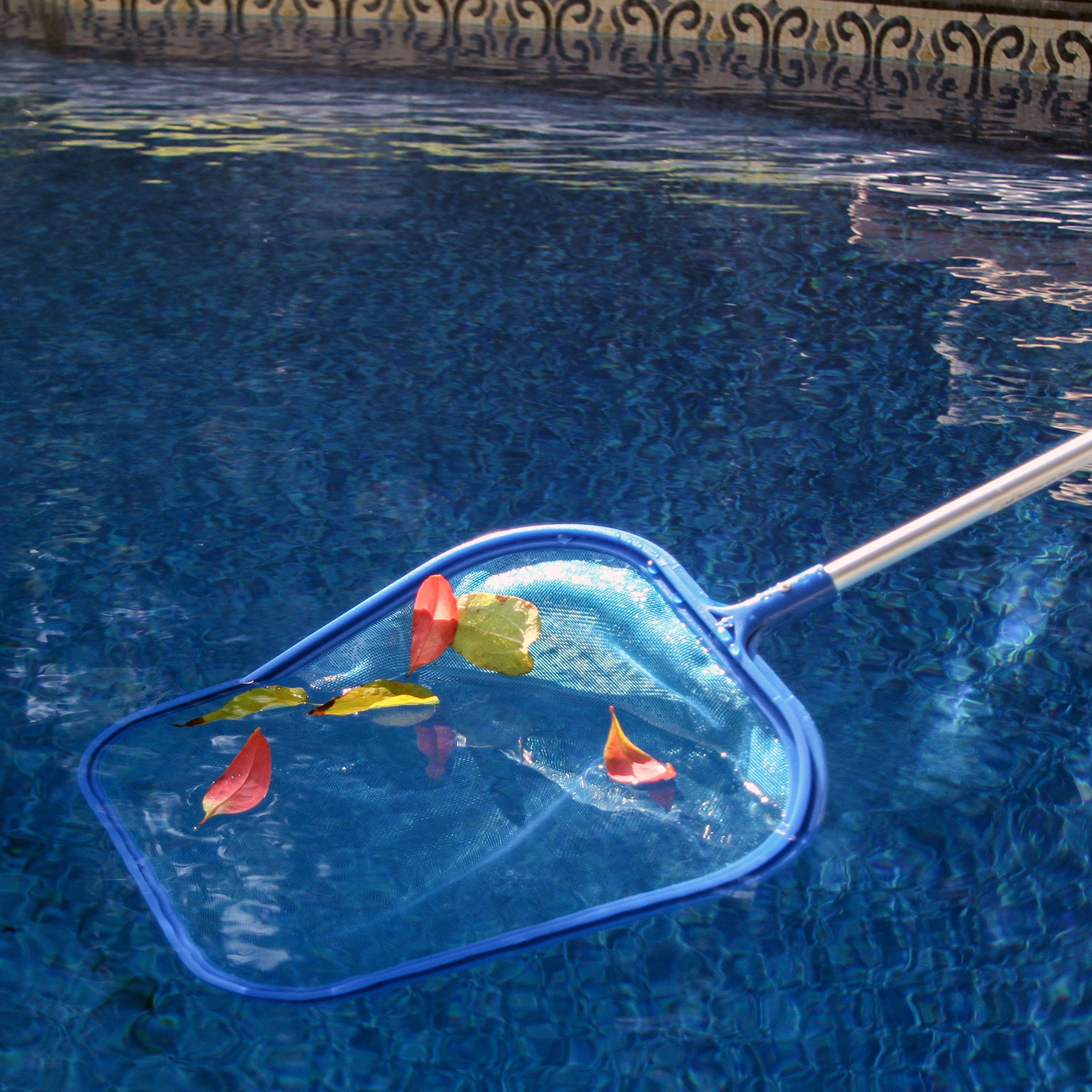 Swimline 4 ft. Telescopic Leaf Spa Swimming Pool Skimmer