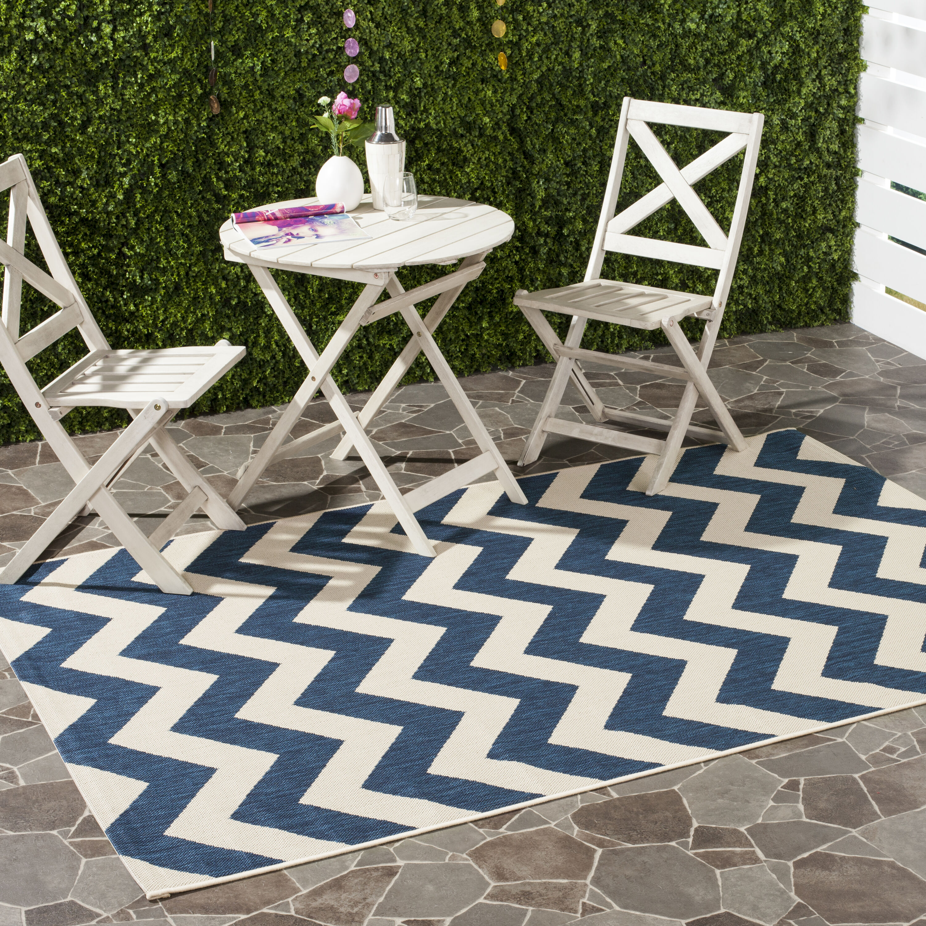 Safavieh CY6244-268-3 Courtyard Aiea 3 x 5 (ft) Loomed Polypropylene Navy/Beige Rectangular Indoor/Outdoor Chevron Coastal Throw rug