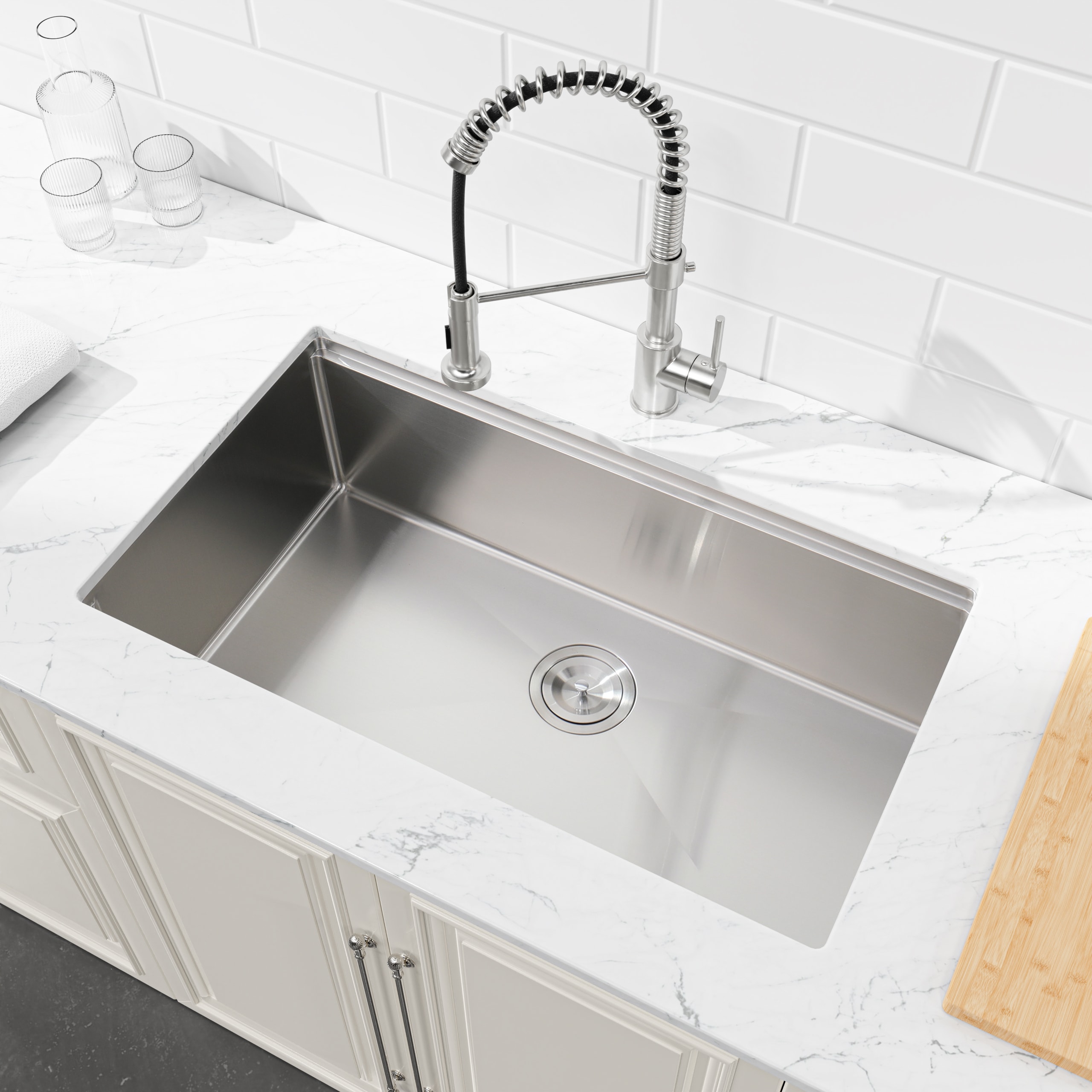 FAVSH  30-in x 19-in Undermount Stainless Steel Single Bowl Gray Kitchen Sink with Bottom Grid and Cutting Board