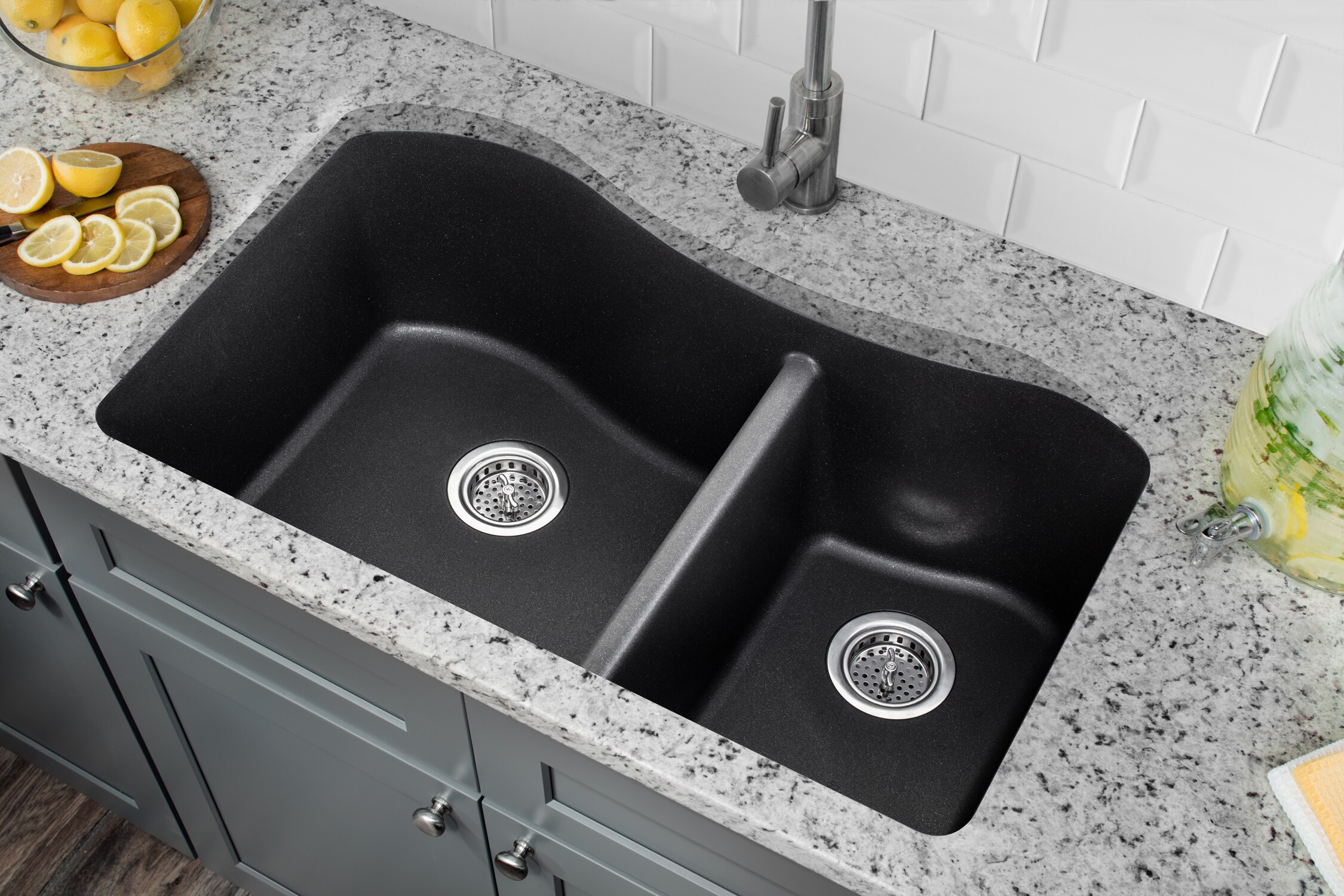 Superior Sinks Undermount 32.5-in x 20-in Onyx Black Quartz Double ...