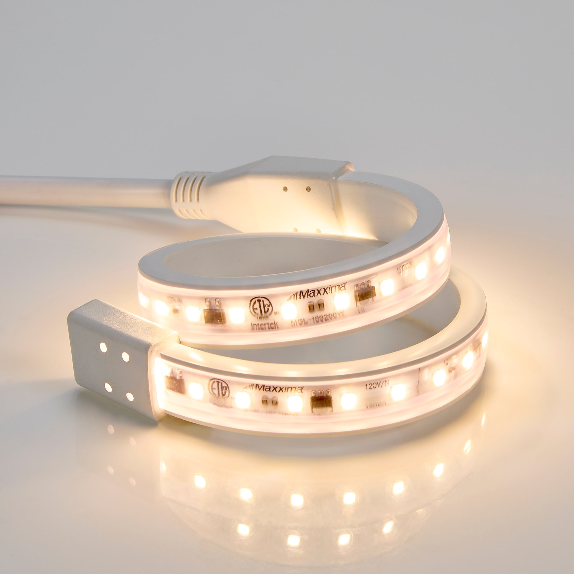 Maxxima 18" White PVC LED Under Cabinet Strip Light