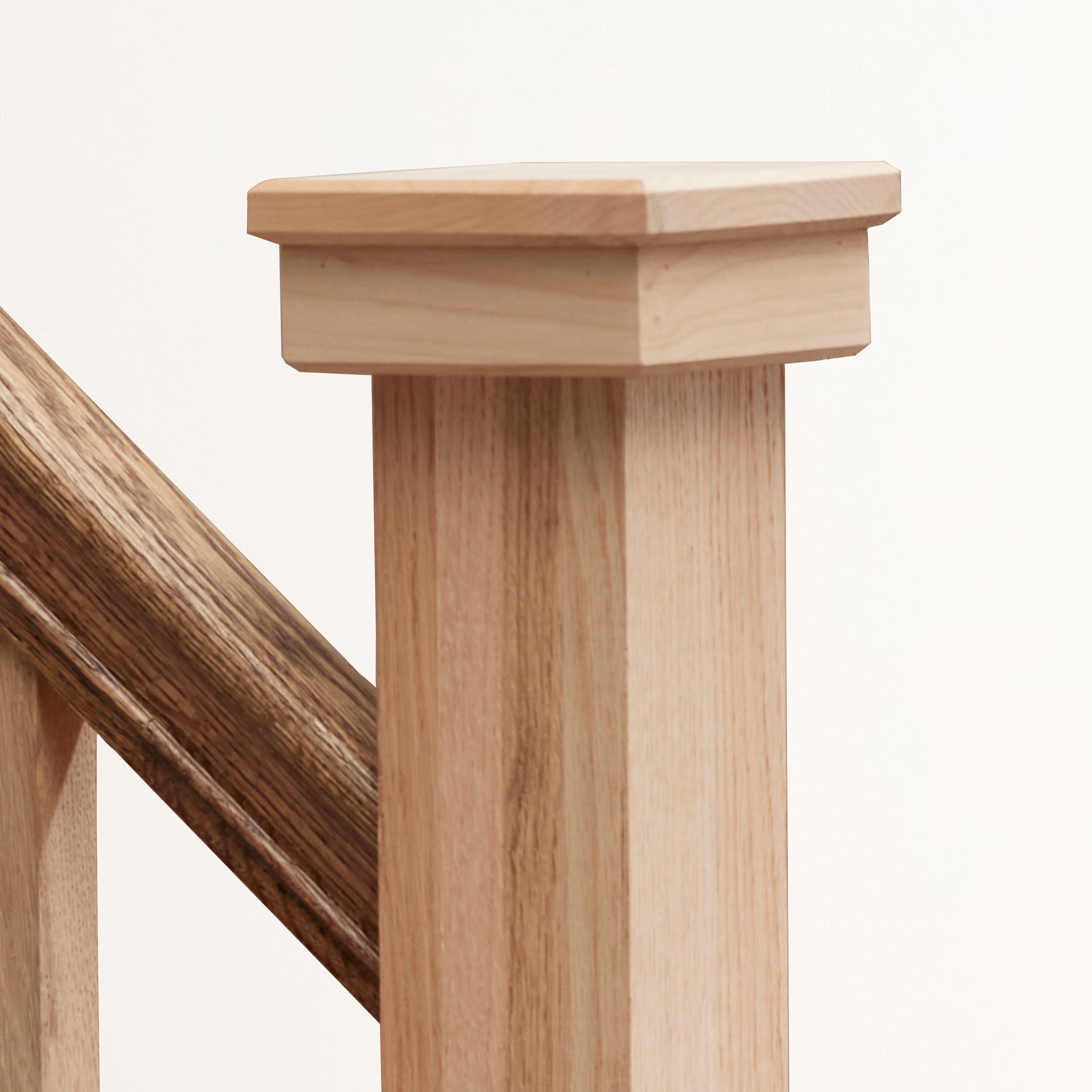 RELIABILT WGE350ALD Interior-Stairpart-Newel-Posts - View #2