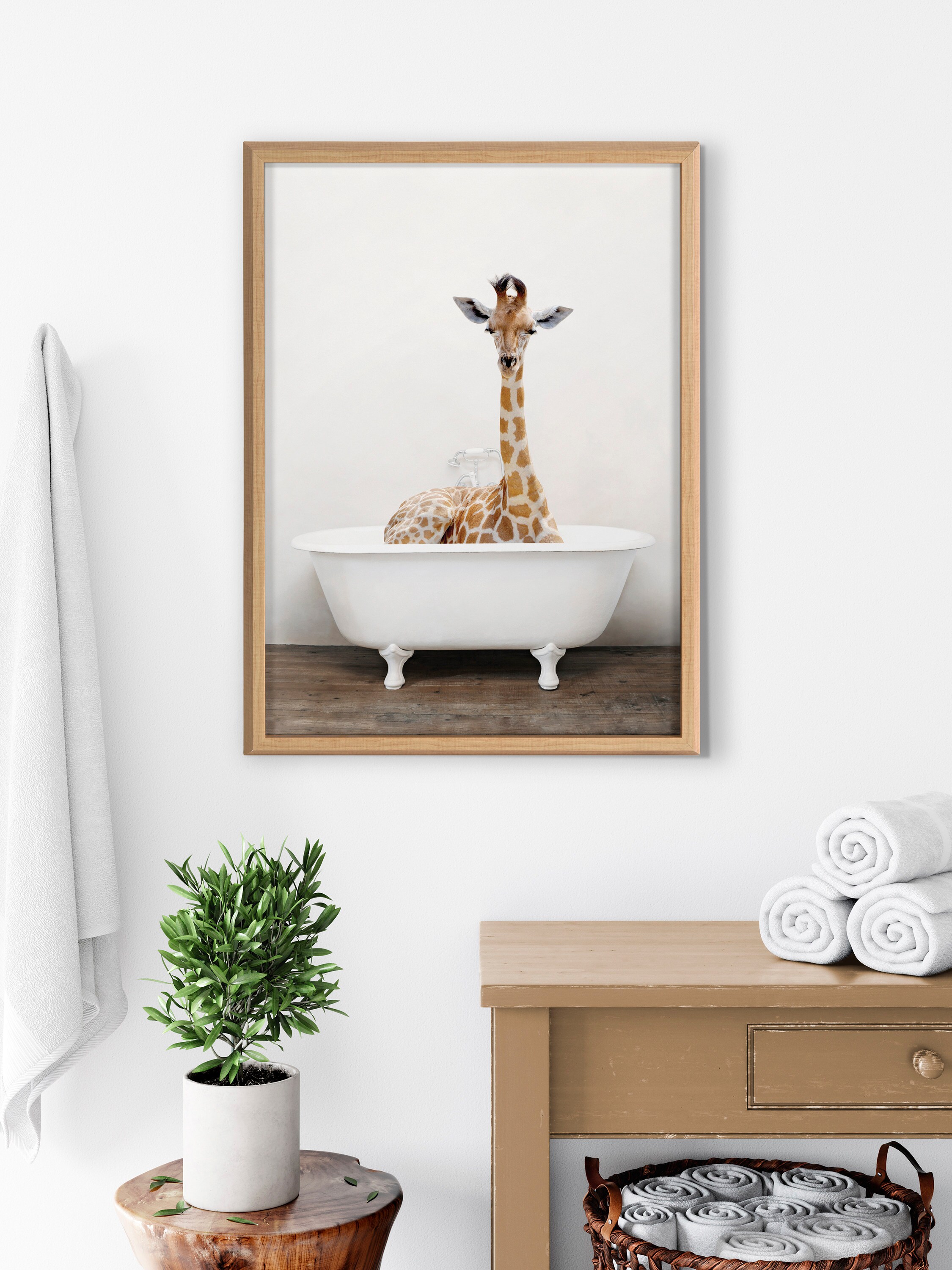 Kate and Laurel Giraffe 2 In Tub Color Amy Peterson Brown Framed 24-in ...