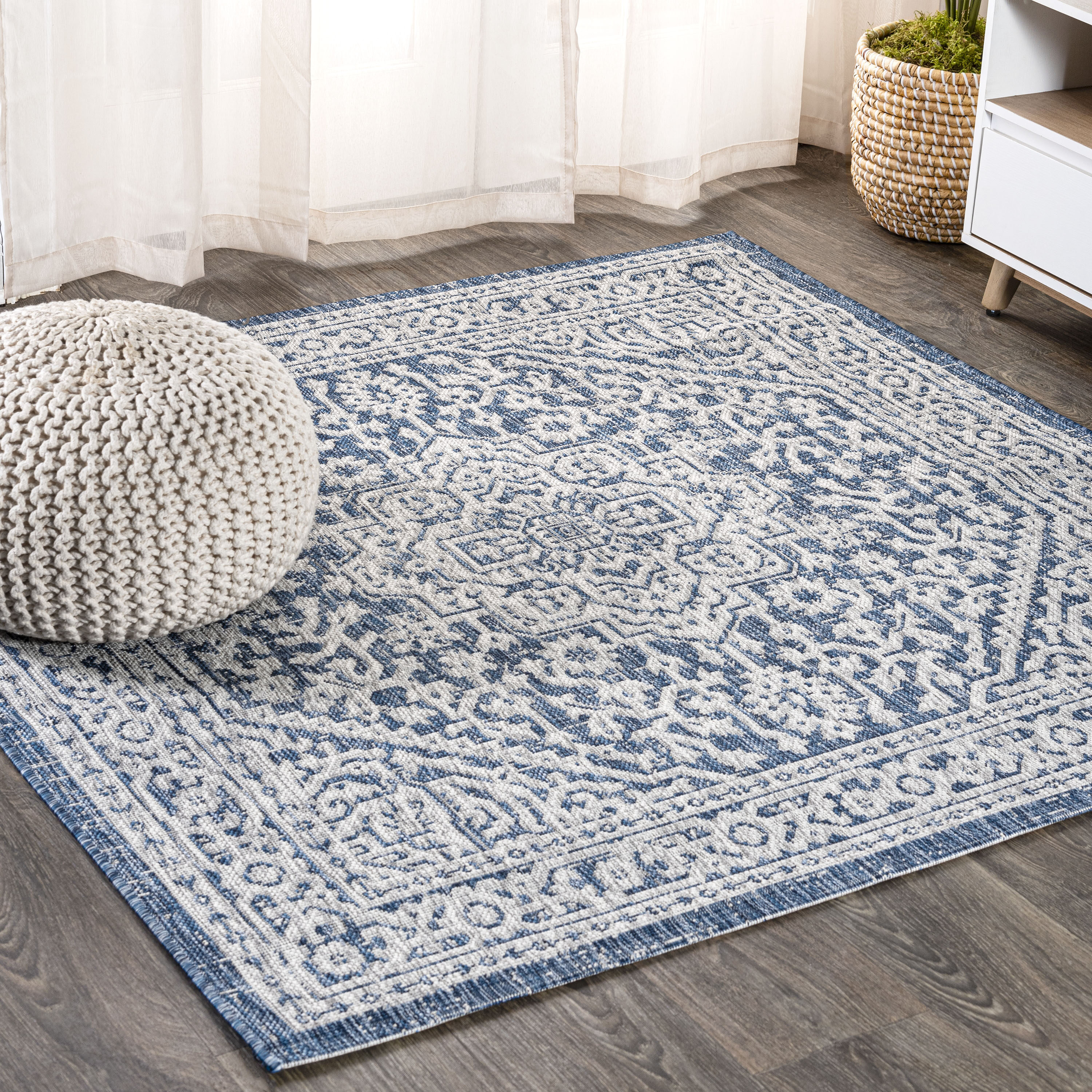 JONATHAN  Y SMB101B-9SQ SANTA MONICA Sinjuri Medallion Textured Weave 9 x 9 (ft) Polypropylene Navy/Gray Square Indoor Medallion Bohemian/Eclectic Area rug