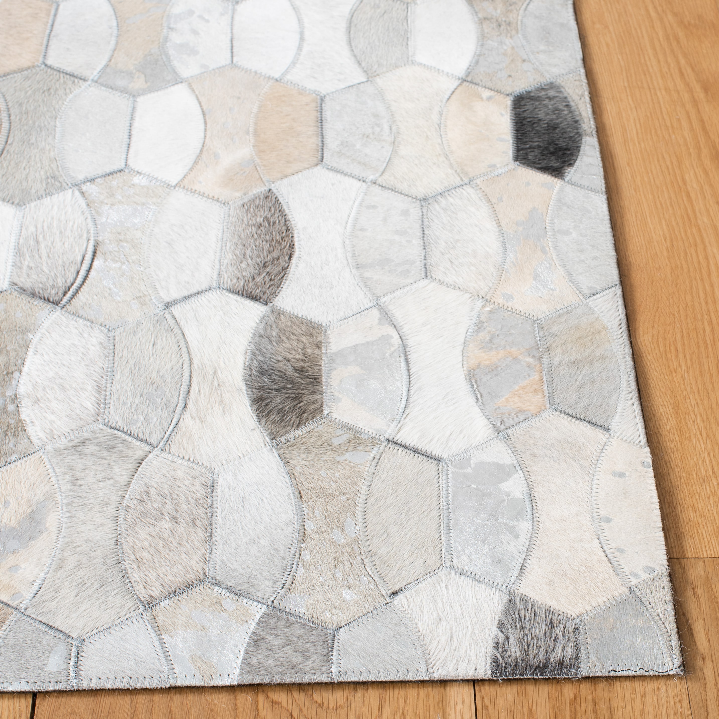 Gray Geometric Handmade Cowhide 3' x 5' Area Rug