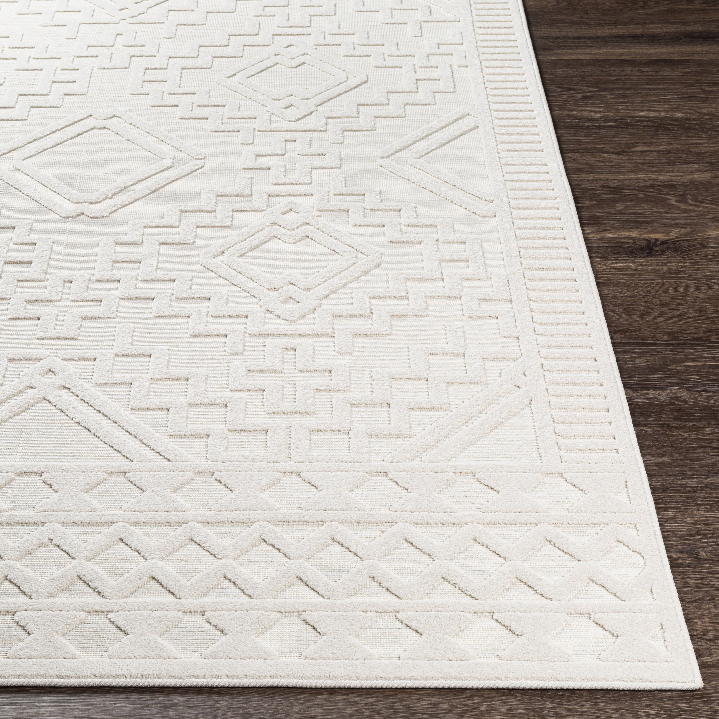 Ivory Geometric Easy-Care Synthetic Rug 5'3" x 7'3"