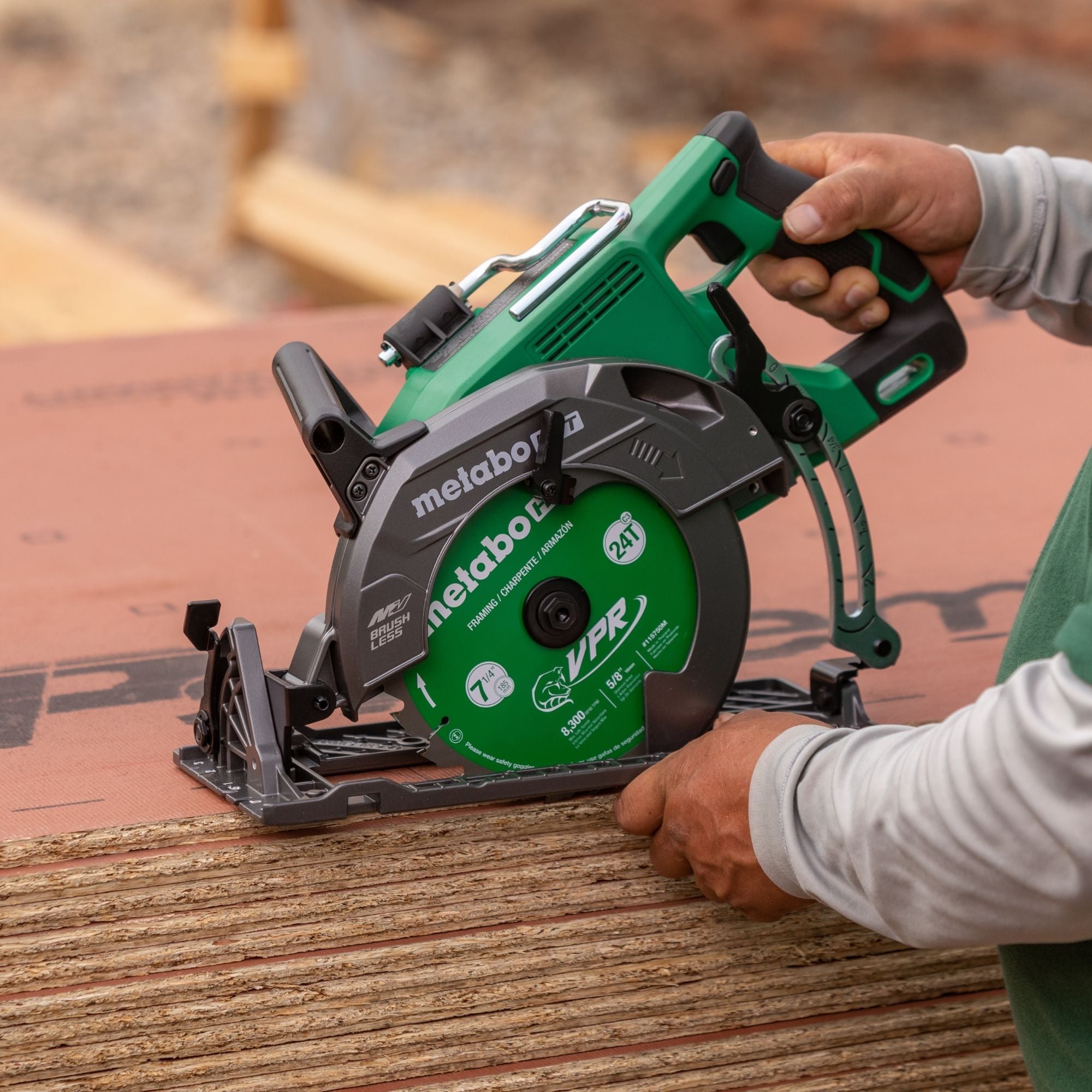Metabo HPT Multi-Volt 36-volt 7-1/4-in Brushless Cordless Circular Saw Charger Included) in the Circular Saws department at