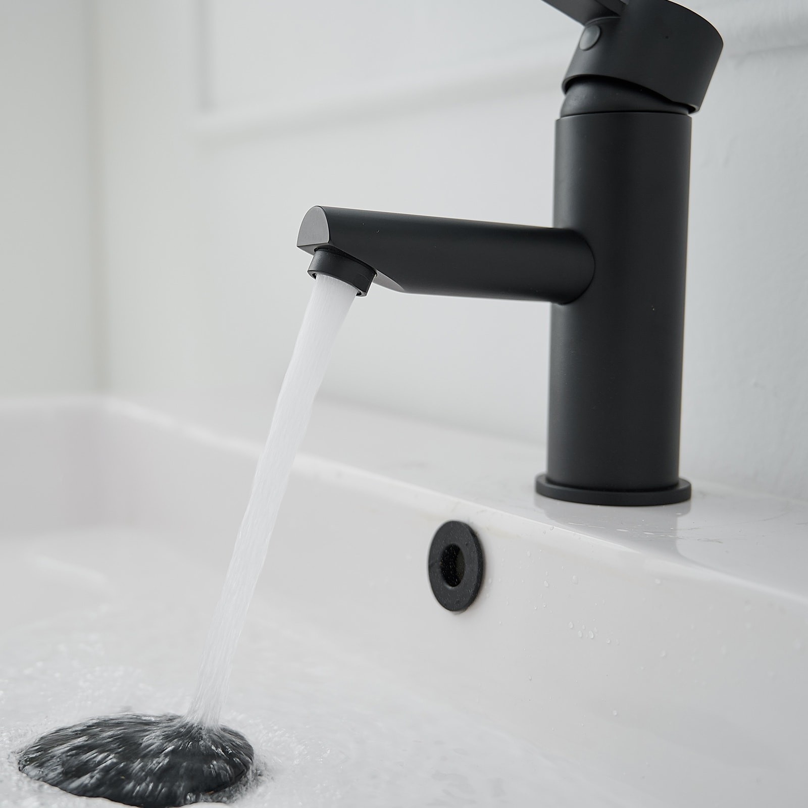 Matte Black Stainless Steel Single-Handle Bathroom Faucet