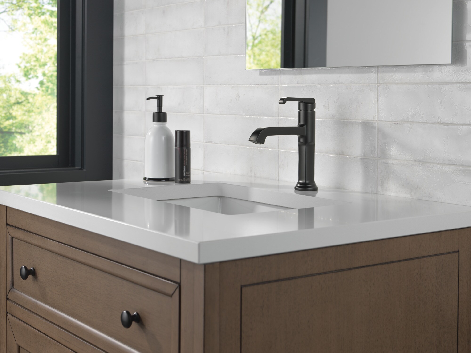 Delta 589-BL-DST Lavatory-Faucets - View #8