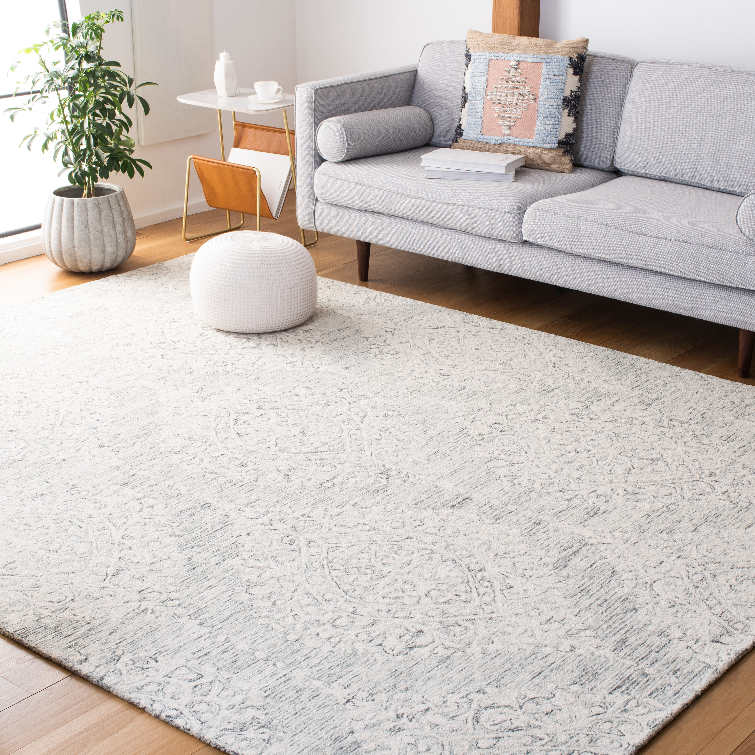 Handmade Gray Wool Square Tufted Rug, 6' x 6'