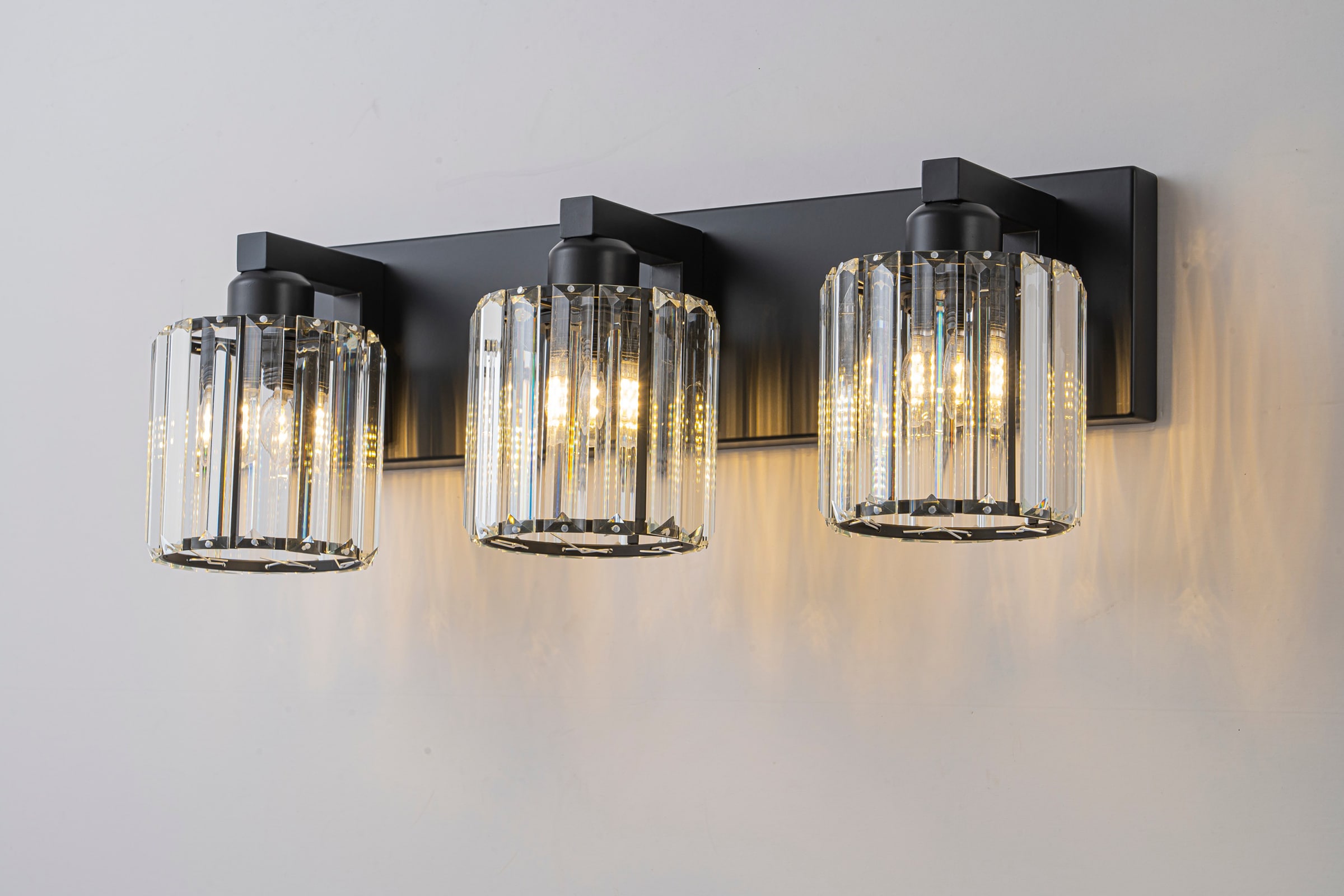 EDISLIVE Y81010000069358 19.7-in 3 -Light Matte Black Modern/contemporary Vanity light