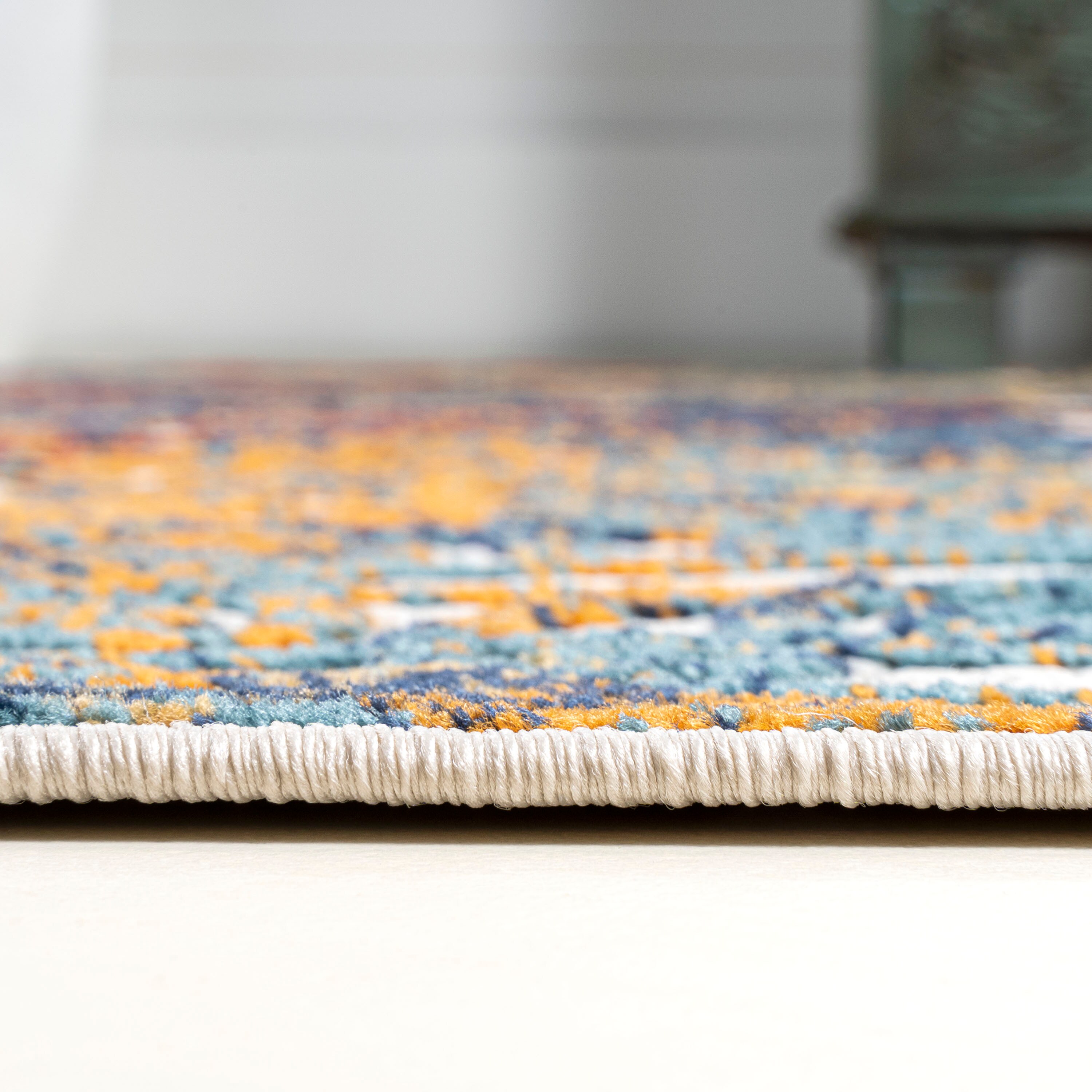 Blue and Cream Trellis Synthetic 4' x 6' Reversible Rug