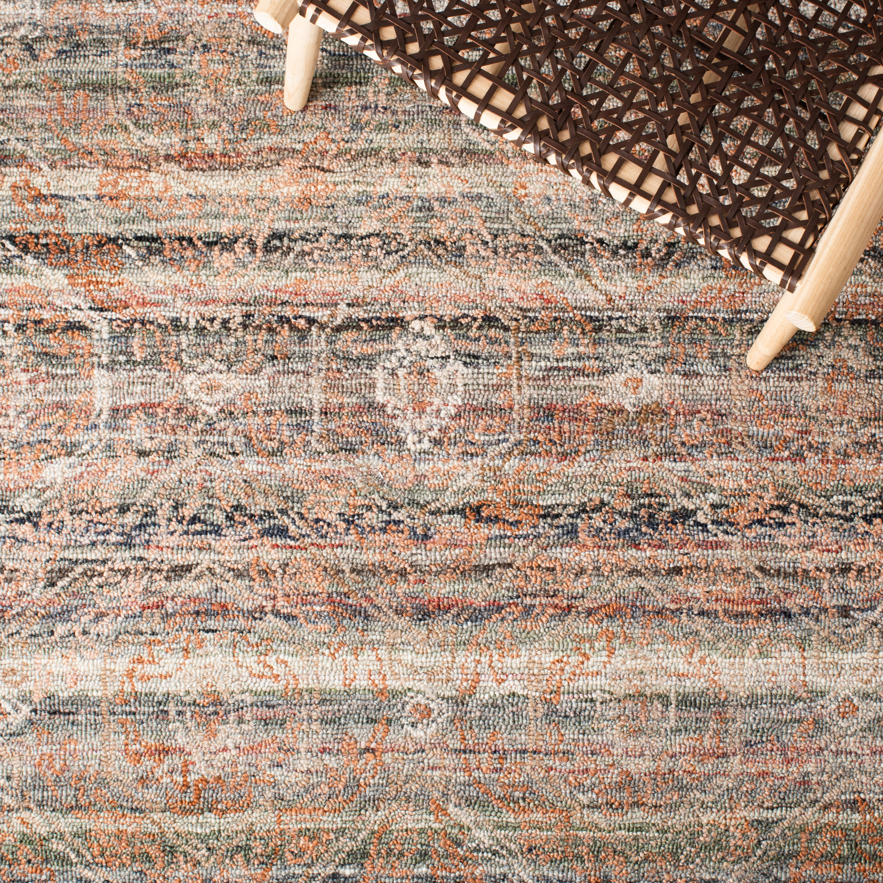 Safavieh MRQ114Y-6SQ rugs - View #8