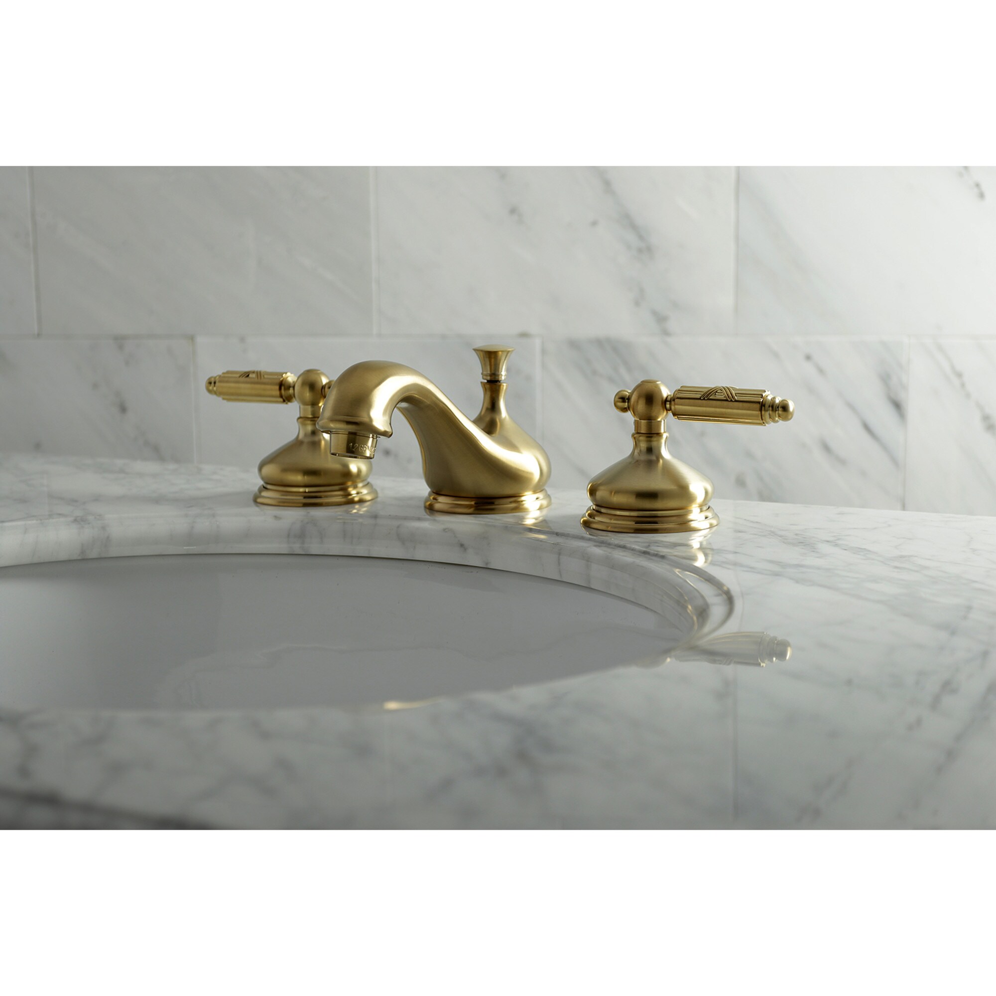Kingston Brass WLKS1167GL Georgian Brushed brass Widespread 2-handle Low-arc Residential Handle Bathroom Sink Faucet with Drain