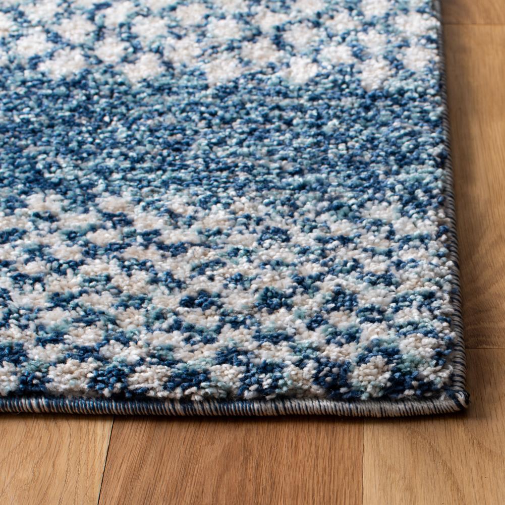 Safavieh TUN741N-5 rugs - View #3