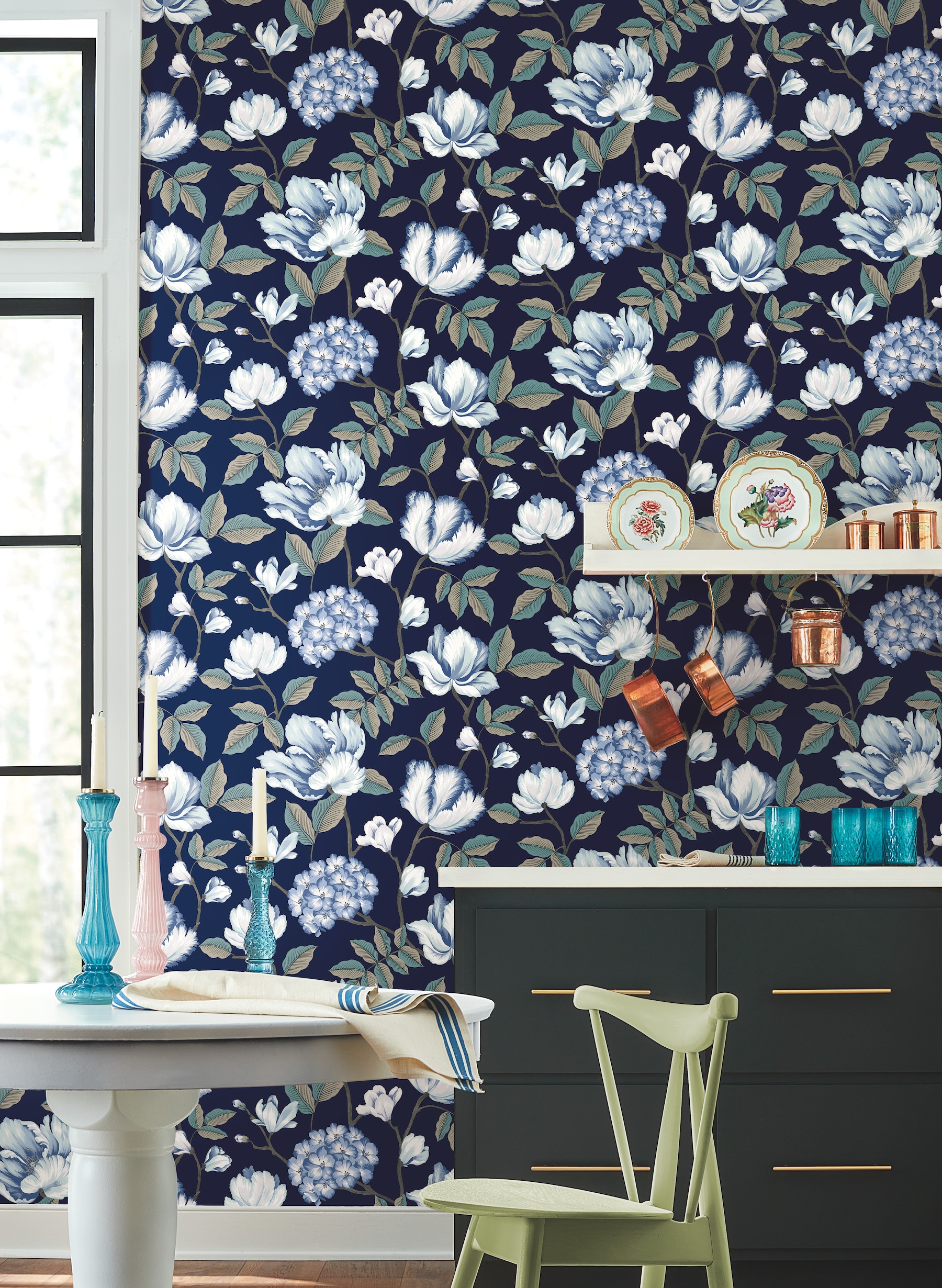 York Wallcoverings GR5902 Grandmillennial 60.8-Sq. Feet Blue Non-woven Floral Prepasted Water Activated Paste Wallpaper