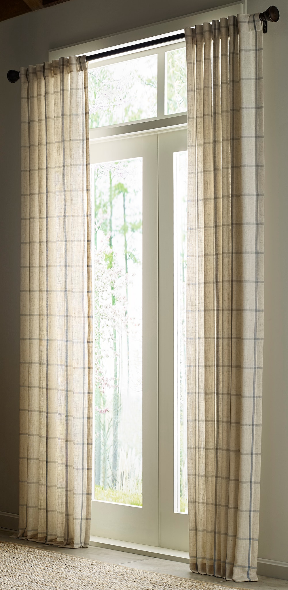 allen + roth X831.56363ZBG 84-Inches Geeen Plaid Light filtering Back tab Single curtain panel