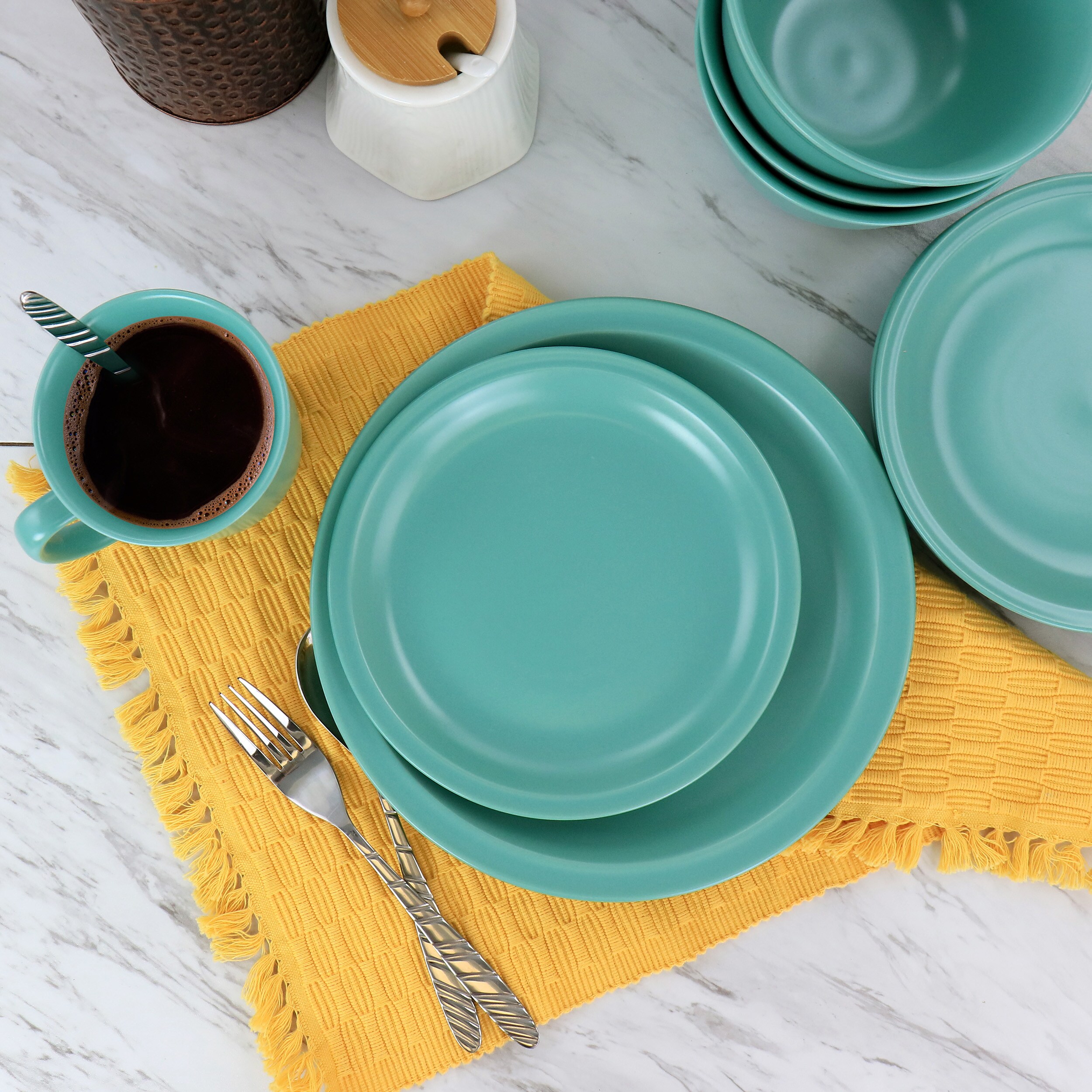 Gibson Home 16-Piece Green Stoneware Dinnerware in the Dinnerware ...