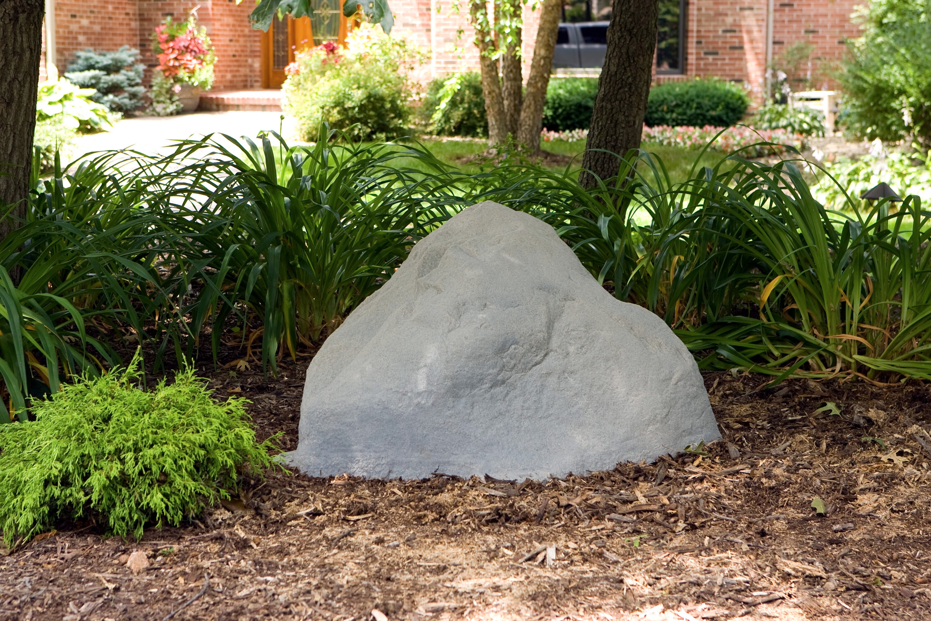 Fieldstone Gray Realistic Artificial Rock Cover