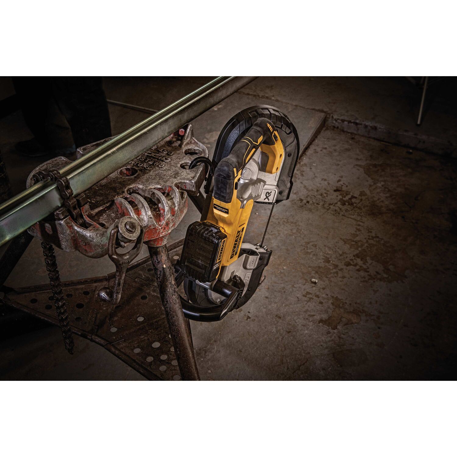 DEWALT DCS374P2 Portable-Bandsaws - View #17