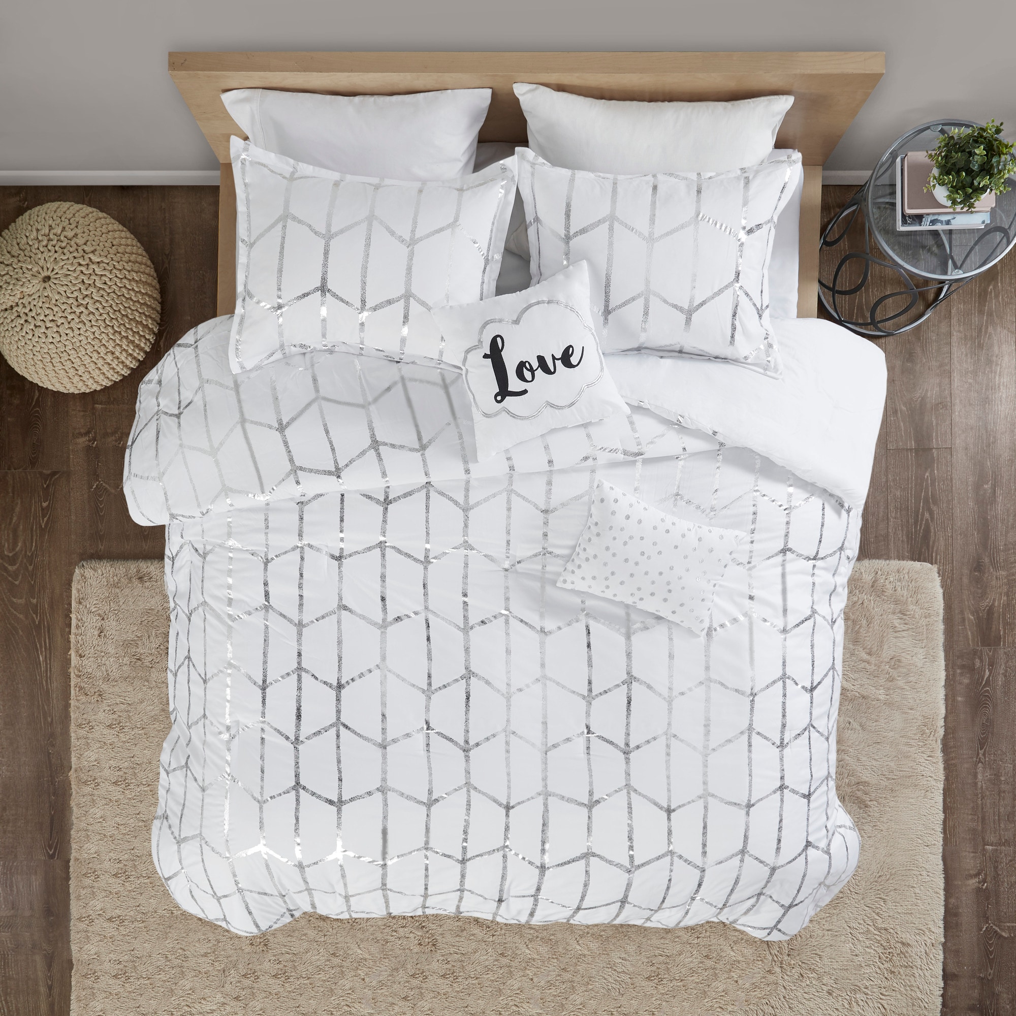 King White and Silver Microfiber Geometric Bedspread Set
