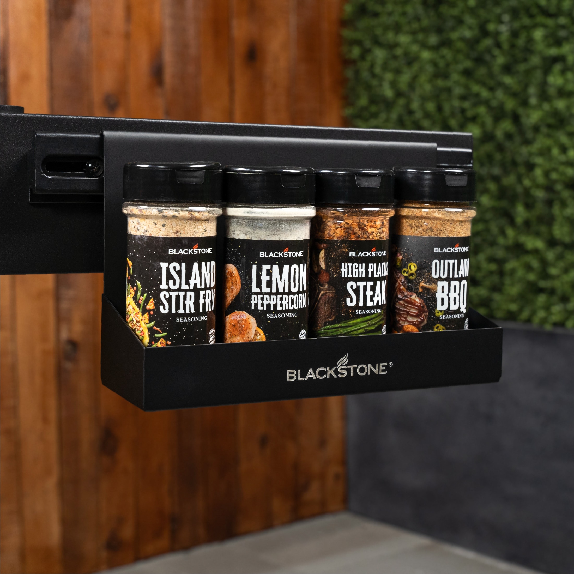 Black Steel Hanging Grill Seasoning Basket