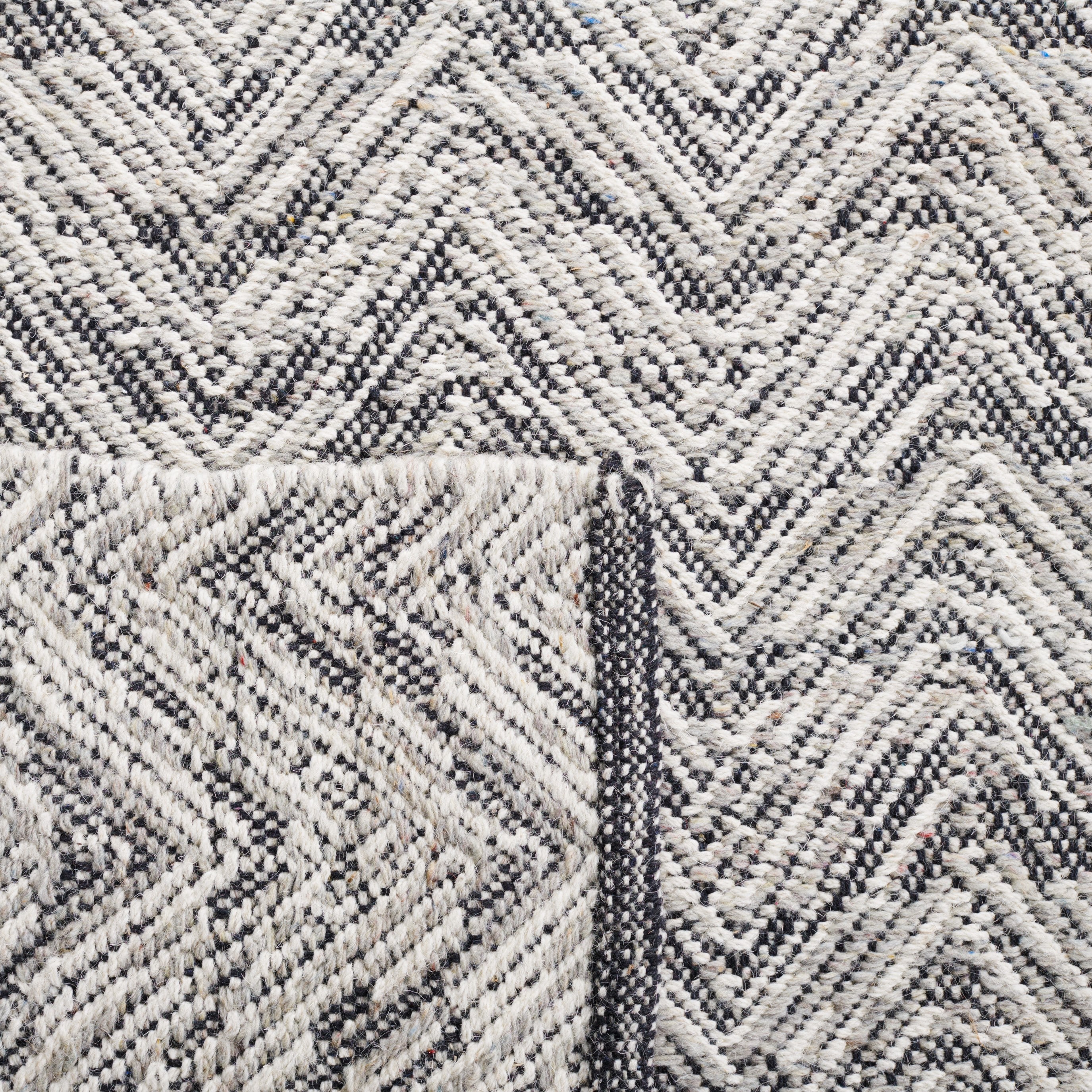 Safavieh KLM401G-4 rugs - View #7
