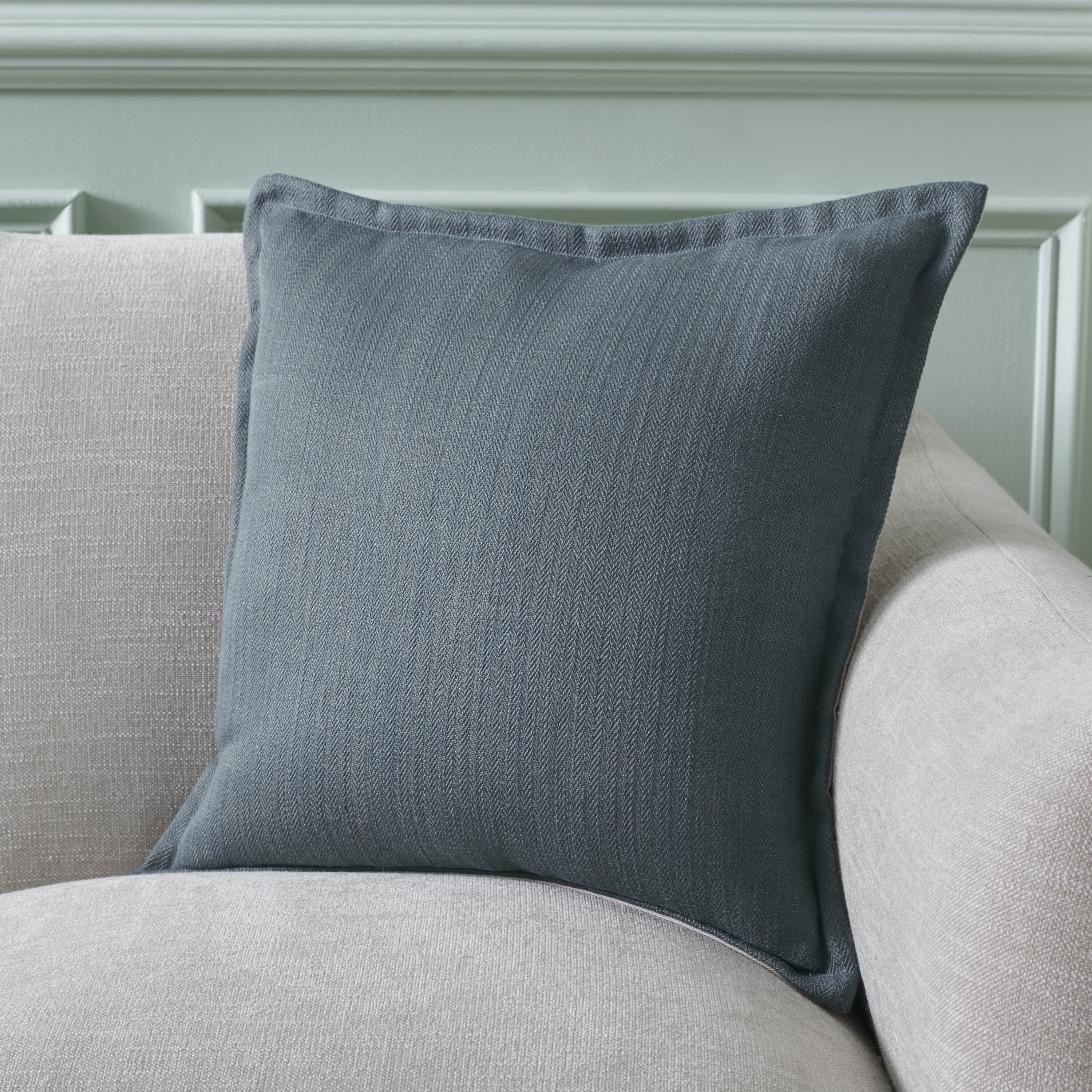Safavieh  Evie 18 X 18 Blue Polyester/Cotton Pillow