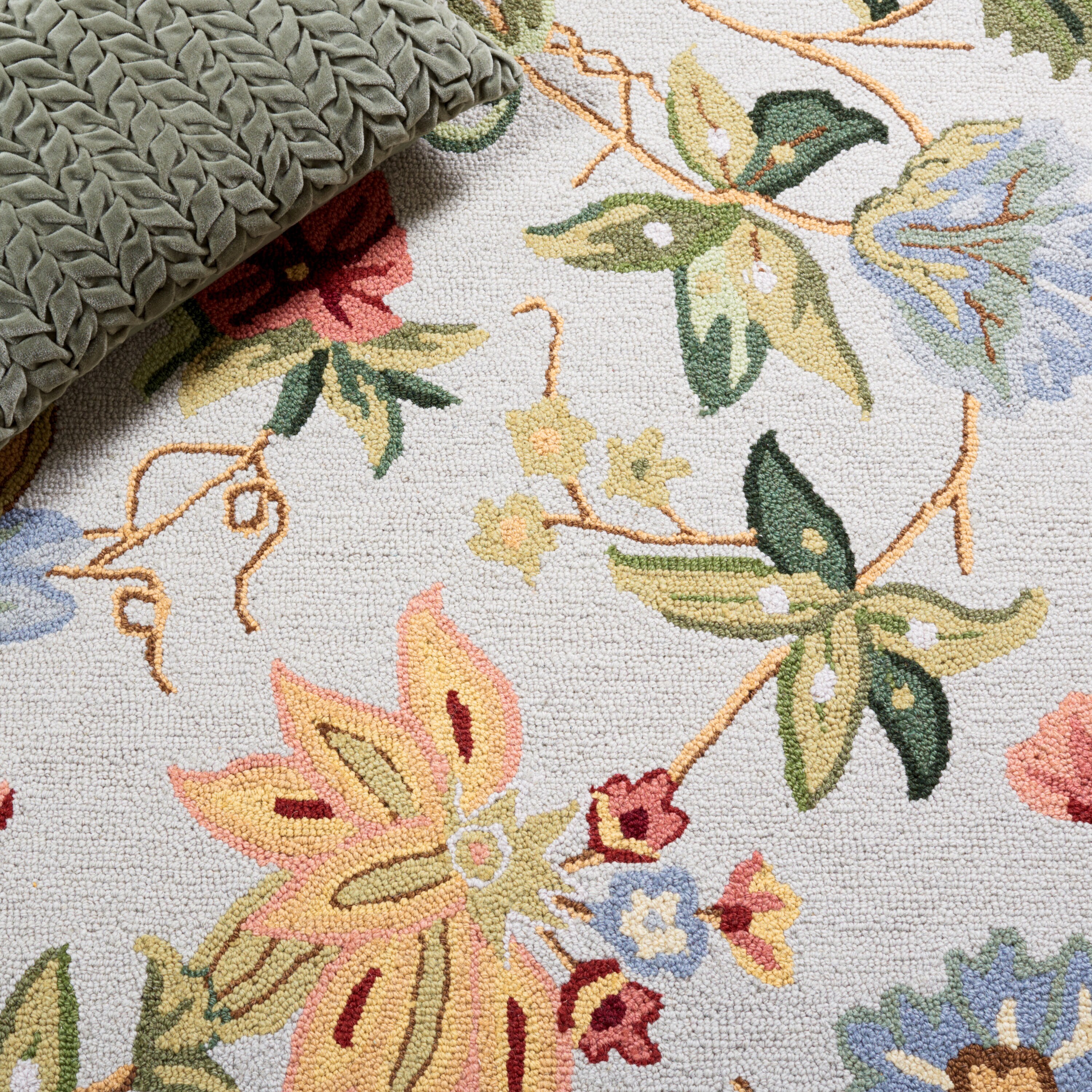 Safavieh HK311F-5SQ rugs - View #4