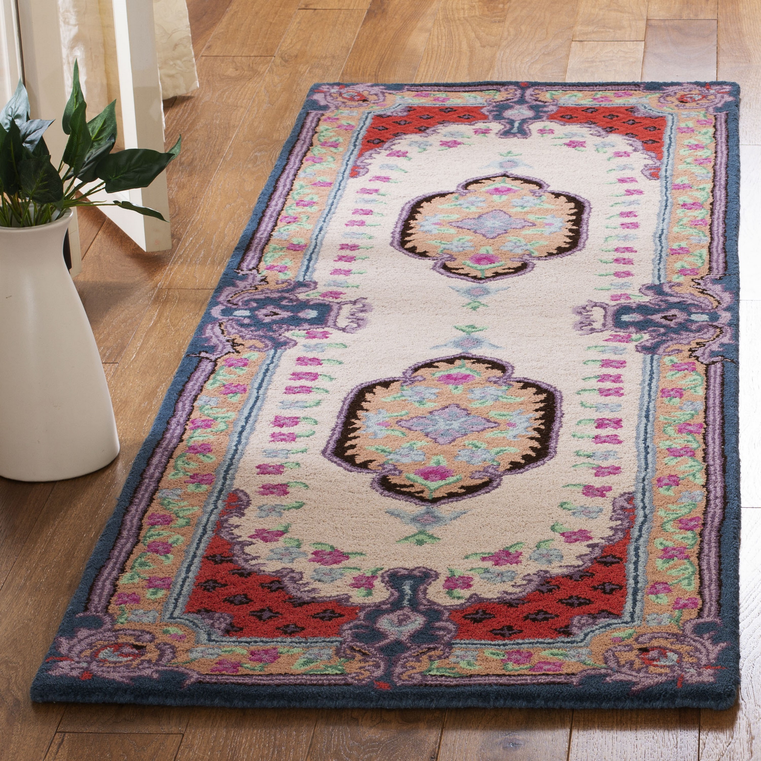 Safavieh BLG535A-27 Bellagio Vigo 2 x 7 (ft) Tufted Wool Ivory/Pink Rectangular Indoor Floral/Botanical Bohemian/Eclectic Runner rug