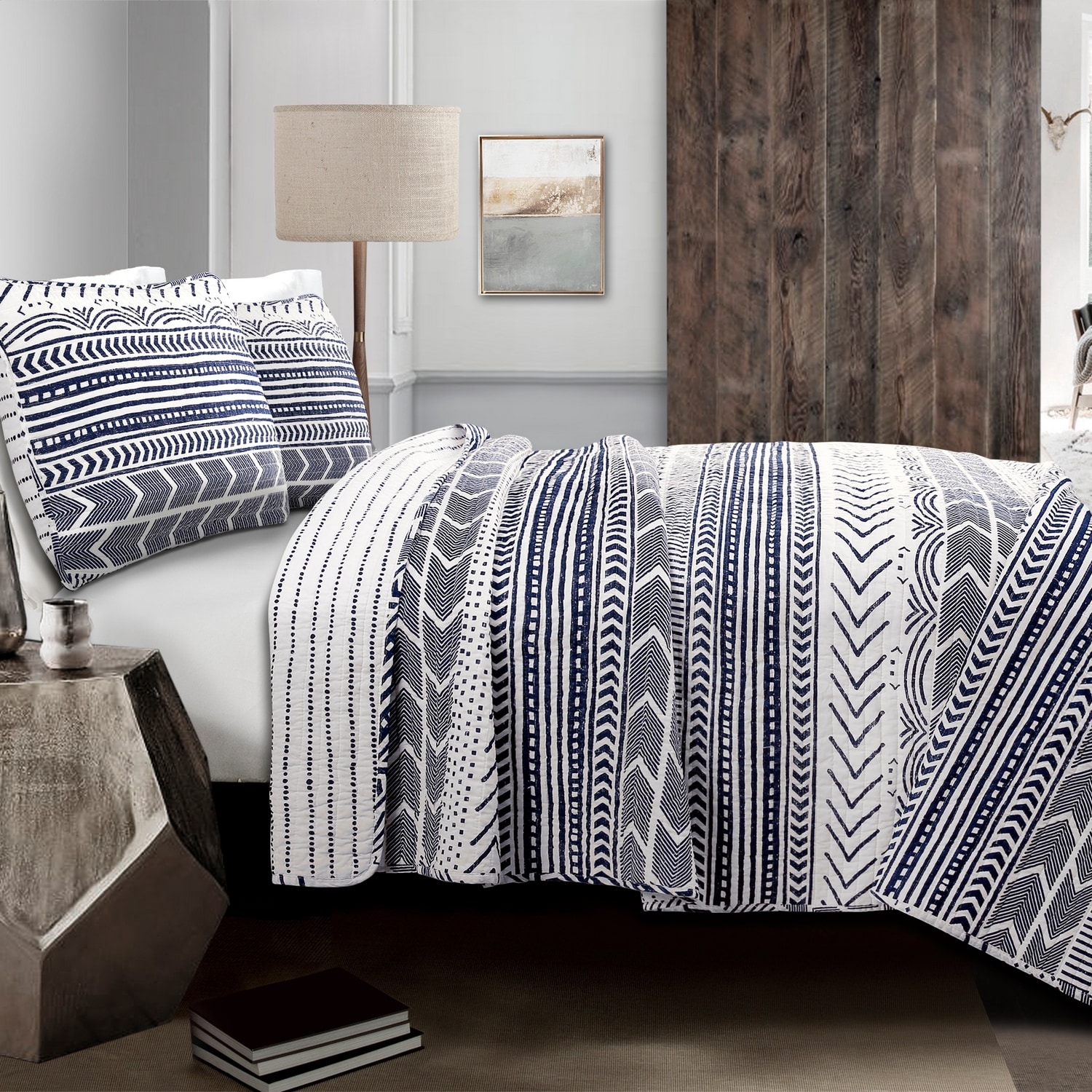 Navy and White Full/Queen Cotton Reversible Quilt Set