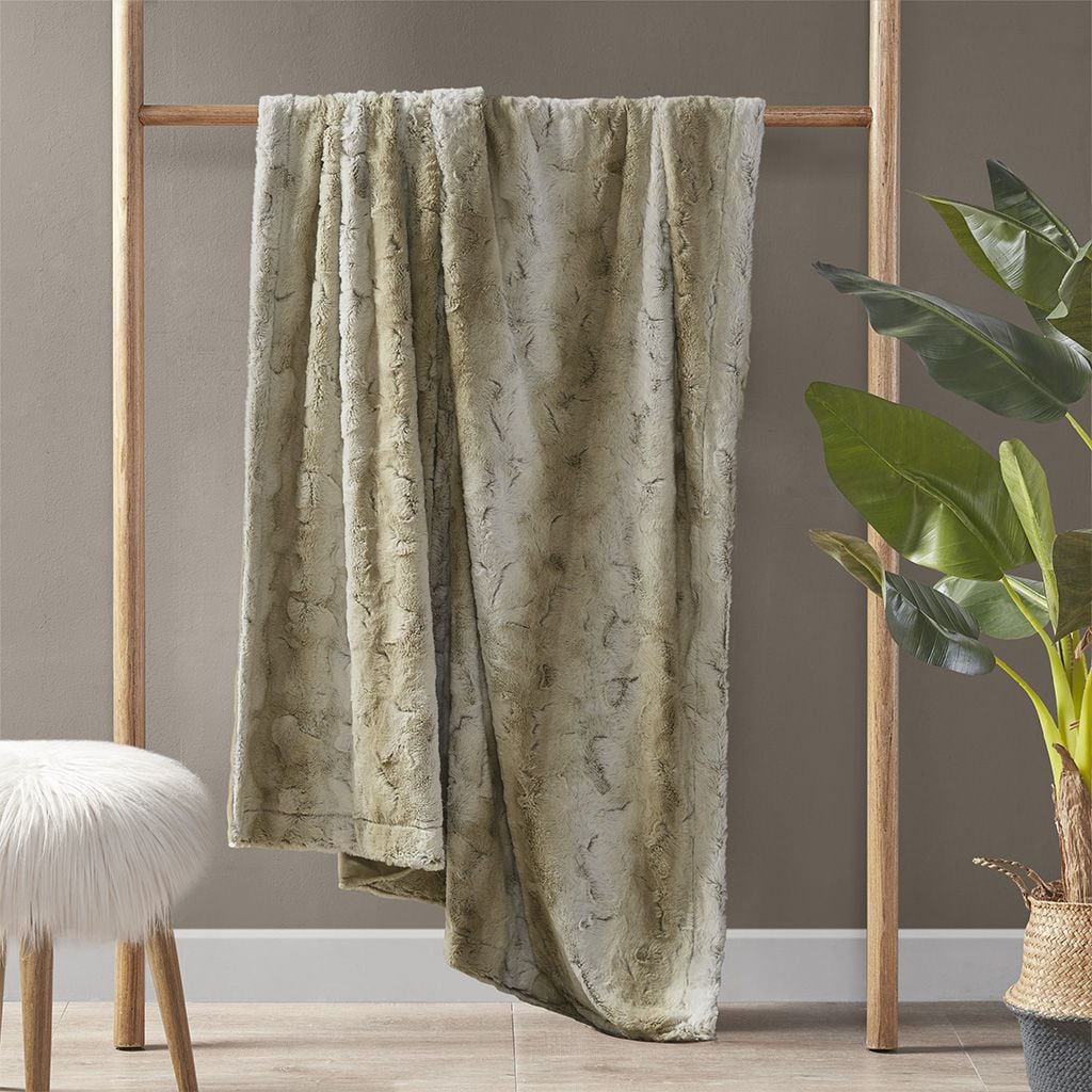 JUSHUA Oversized Faux Fur Throw