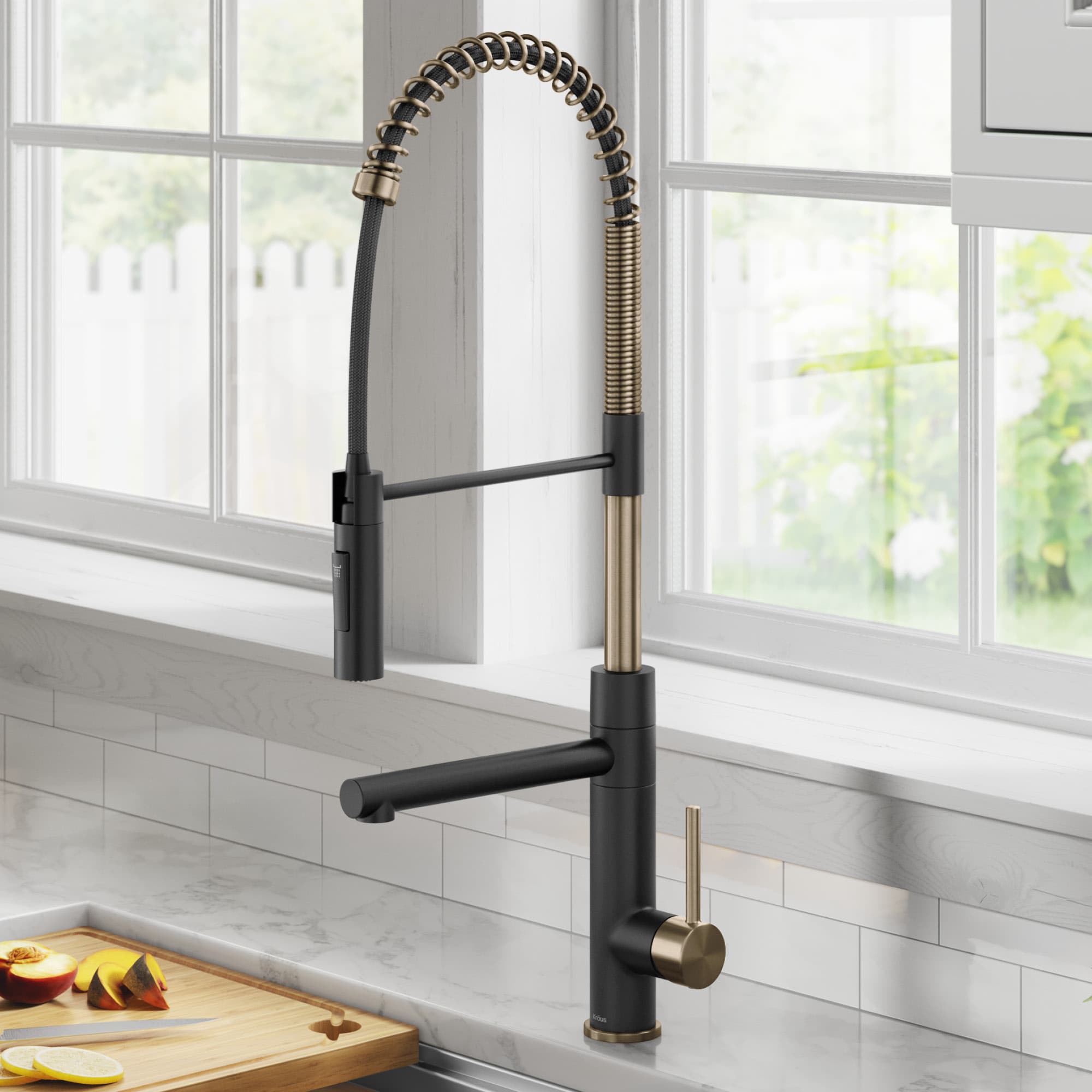 Kraus KPF-1604SFACBMB Artec Pro Spot Free Antique Champagne Bronze/Matte Black Single Handle Deck-mount Pull-down Kitchen Faucet with Sprayer