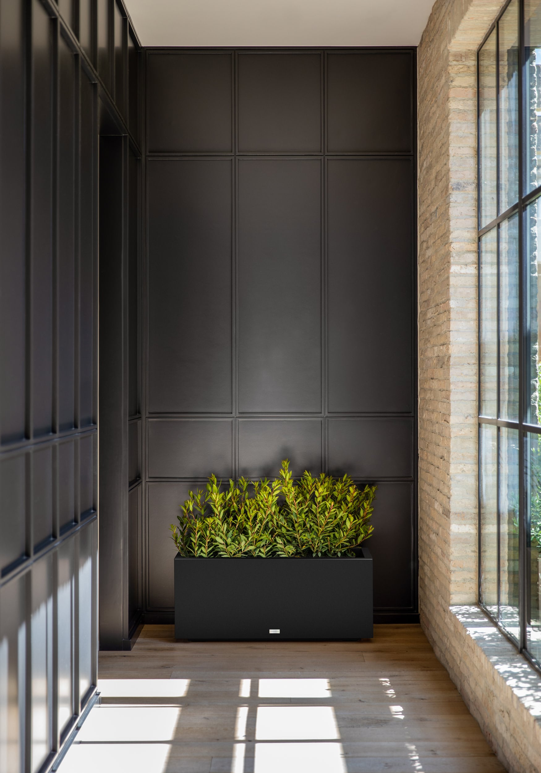 Veradek LBXVLGB Planter-Window-Box - View #5