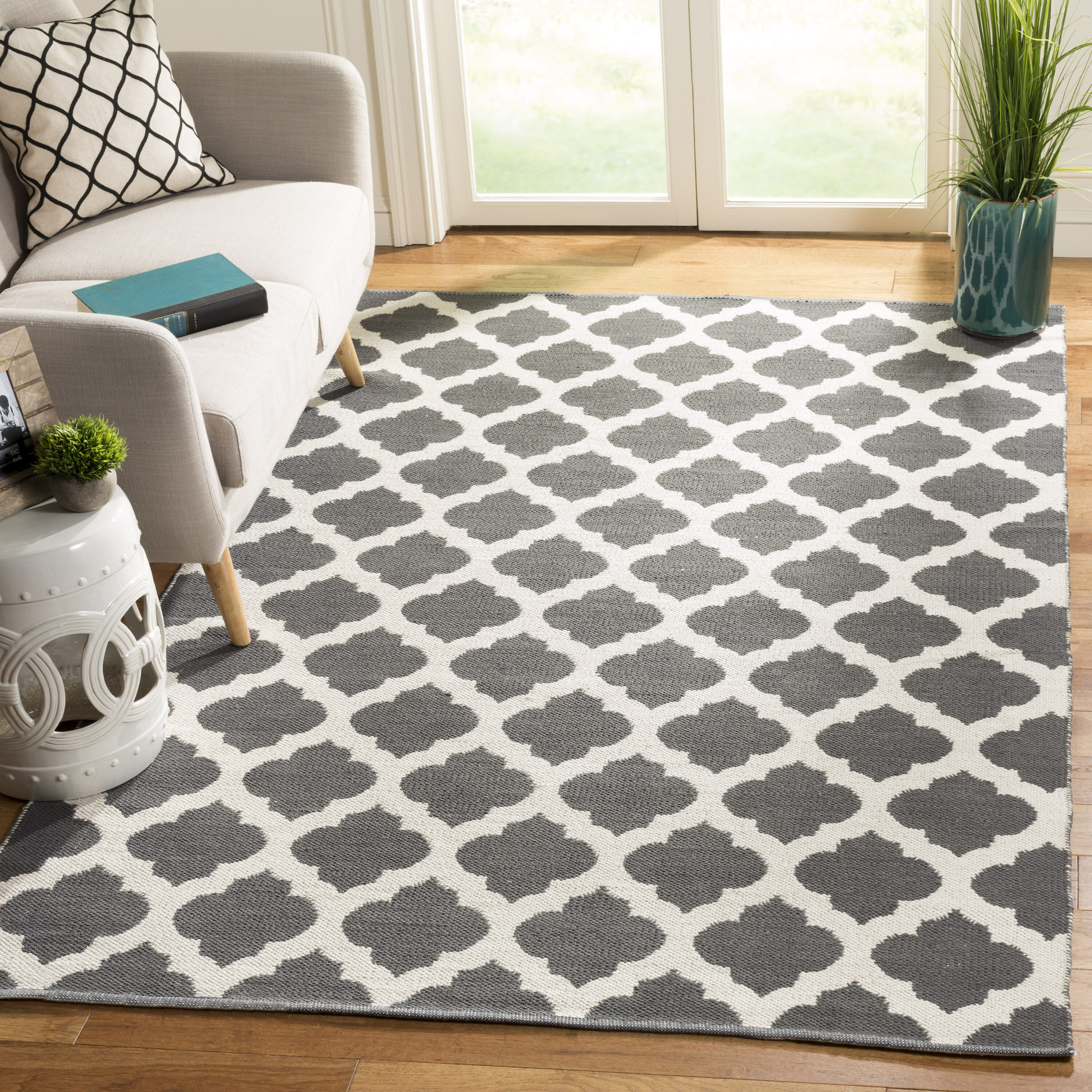 Safavieh MTK723E-3 Montauk Salvo 3 x 5 (ft) Cotton Dark Gray/Ivory Rectangular Indoor Trellis Coastal Throw rug