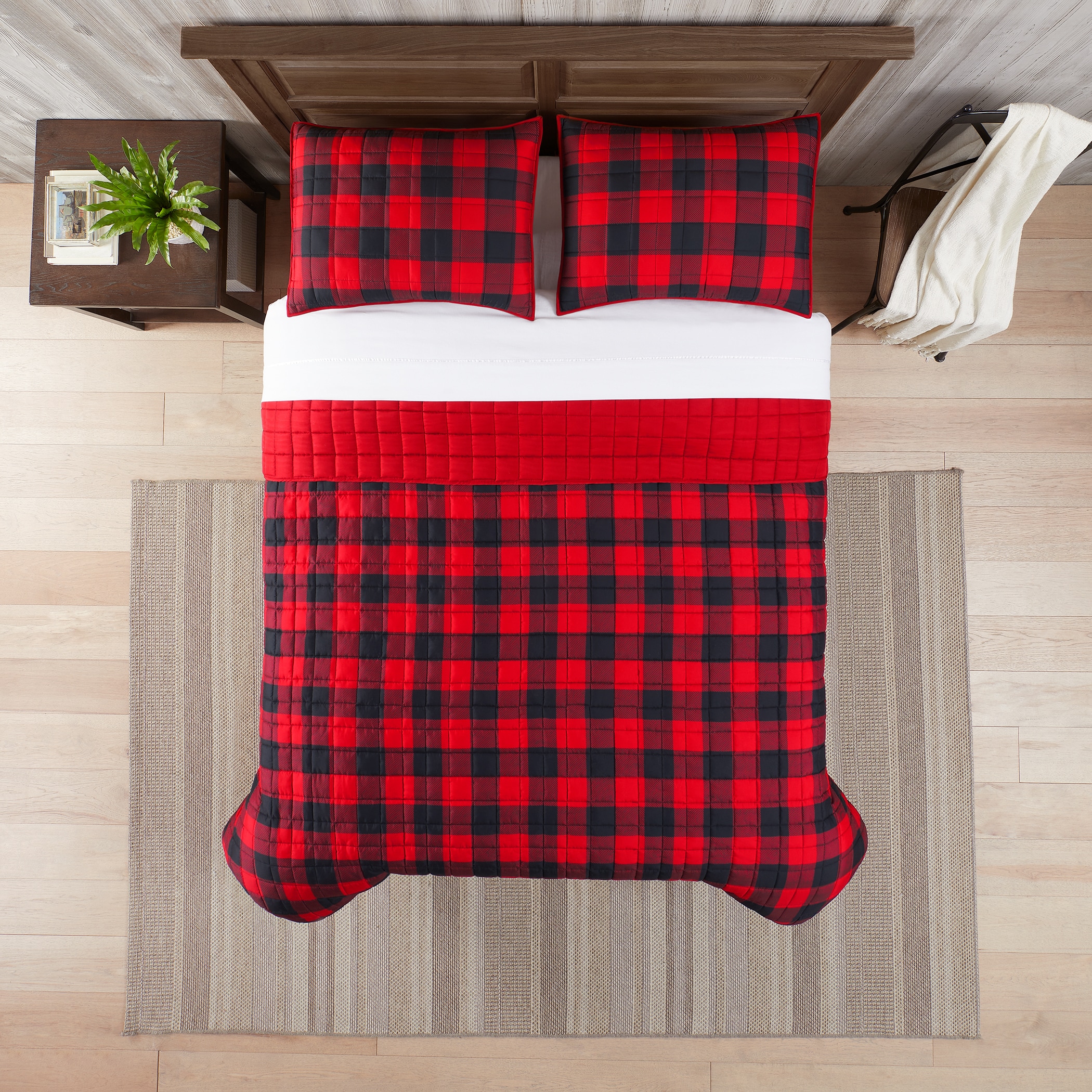 Serta 14013000288 3 -Piece Red/Black Full/Queen Quilt Set