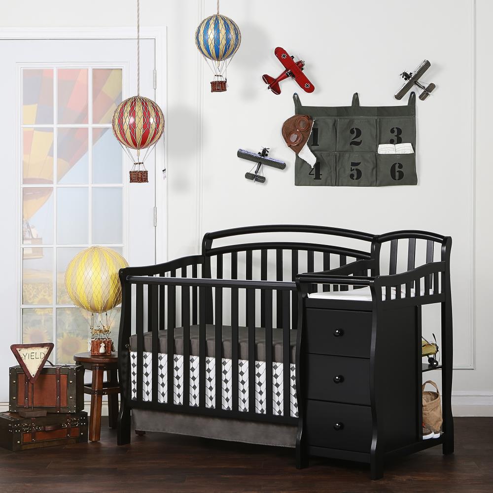 Mini baby crib hot sale with changing table