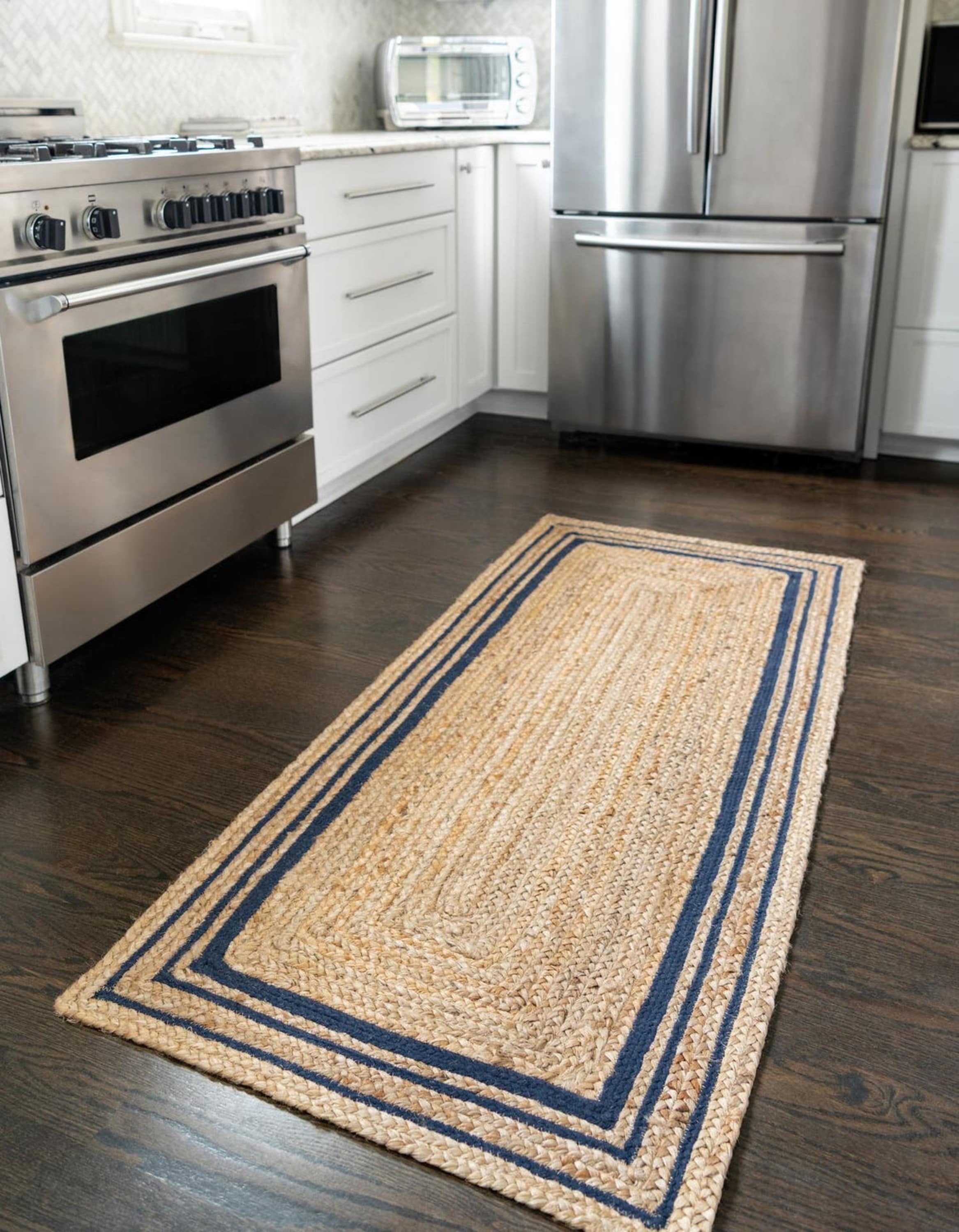 Unique Loom 3142899 Braided Jute 3 x 6 (ft) Braided Jute Natural and Navy Blue Rectangular Indoor Border Runner rug