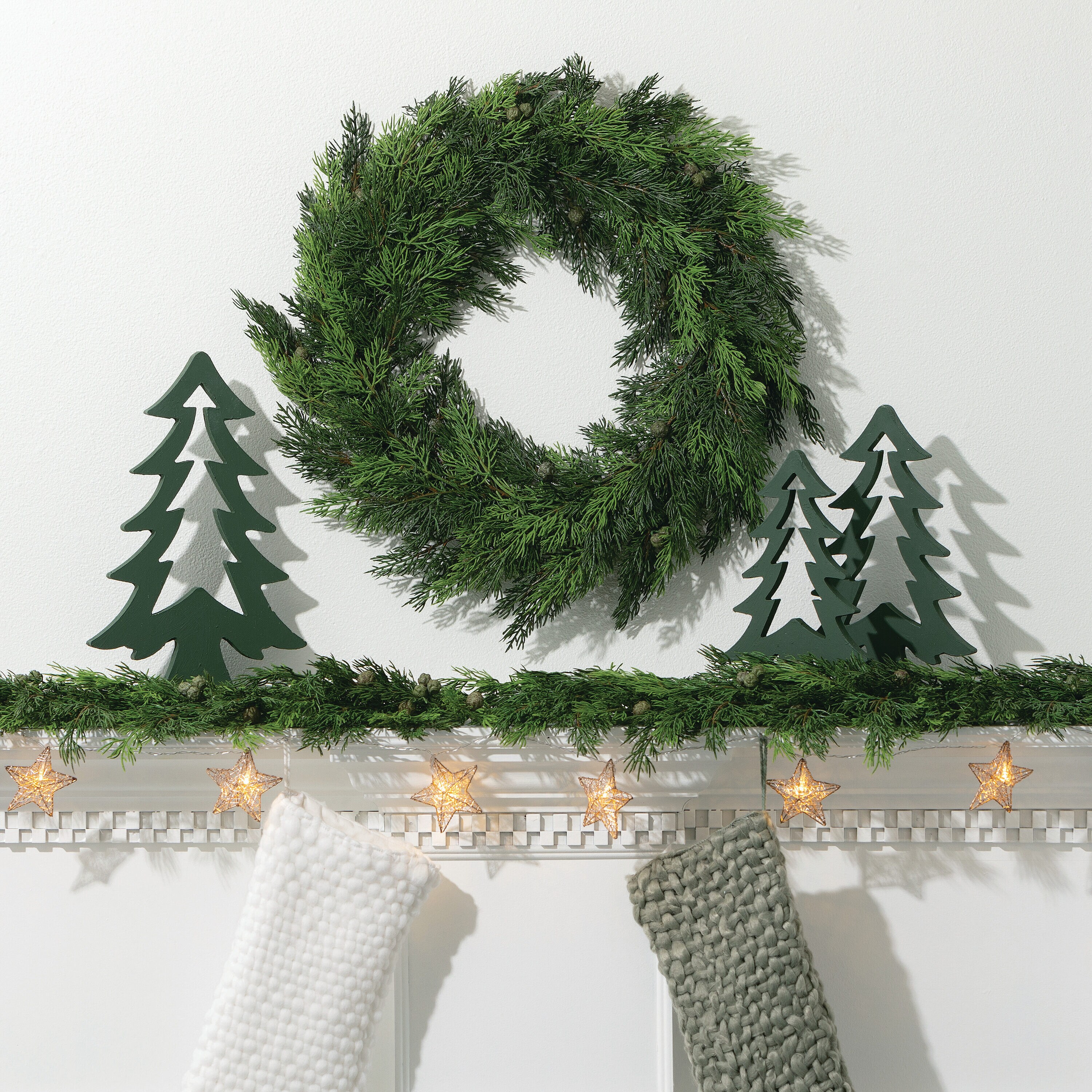 Sullivans GD1508 Artificial-Christmas-Garland - View #3