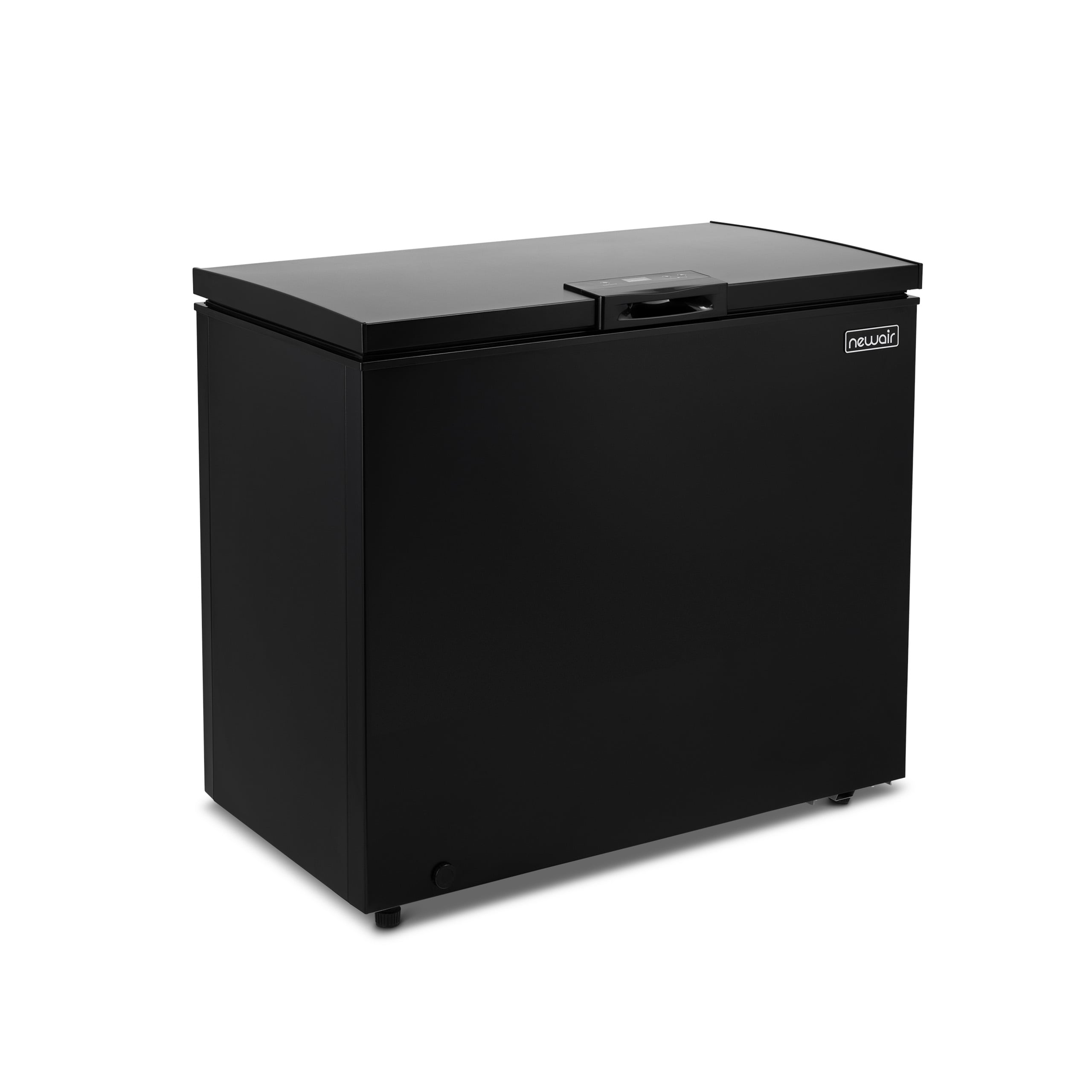 NewAir 6.7 Cu. ft. Compact Chest Freezer in Black, Temperature Control