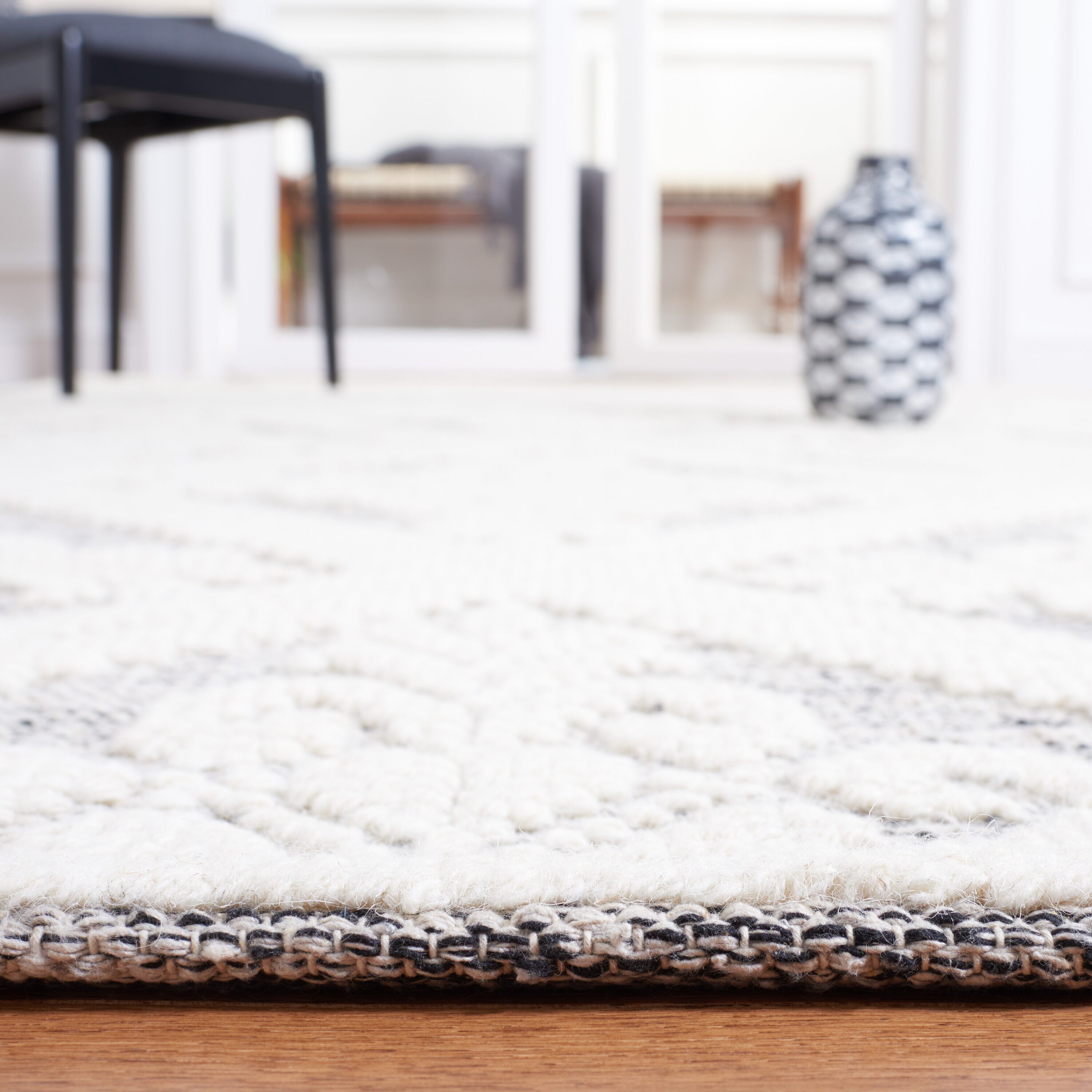 Safavieh VRM306F-28 rugs - View #4