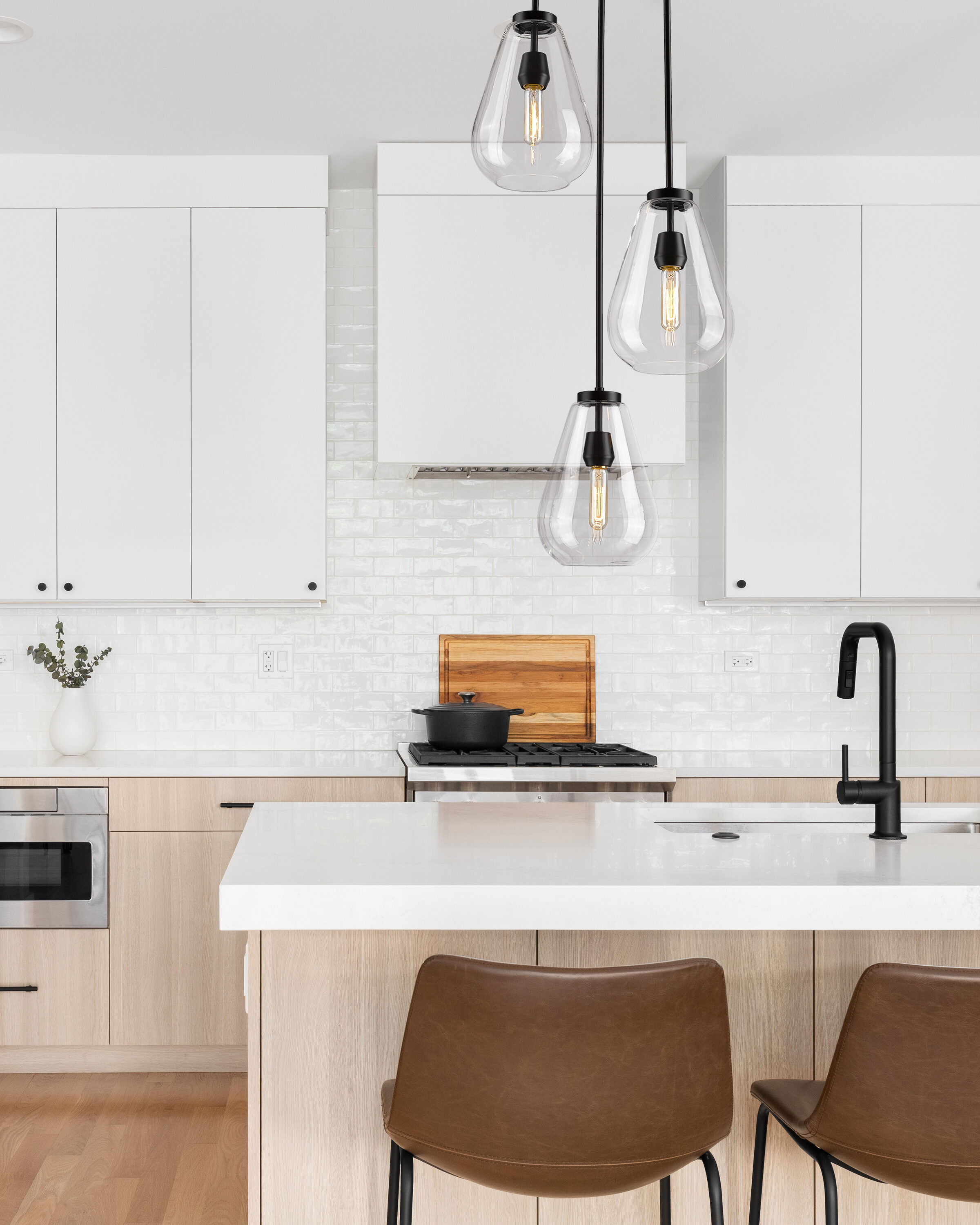 Z-Lite 488P8-3R-MB b090015 - View #3