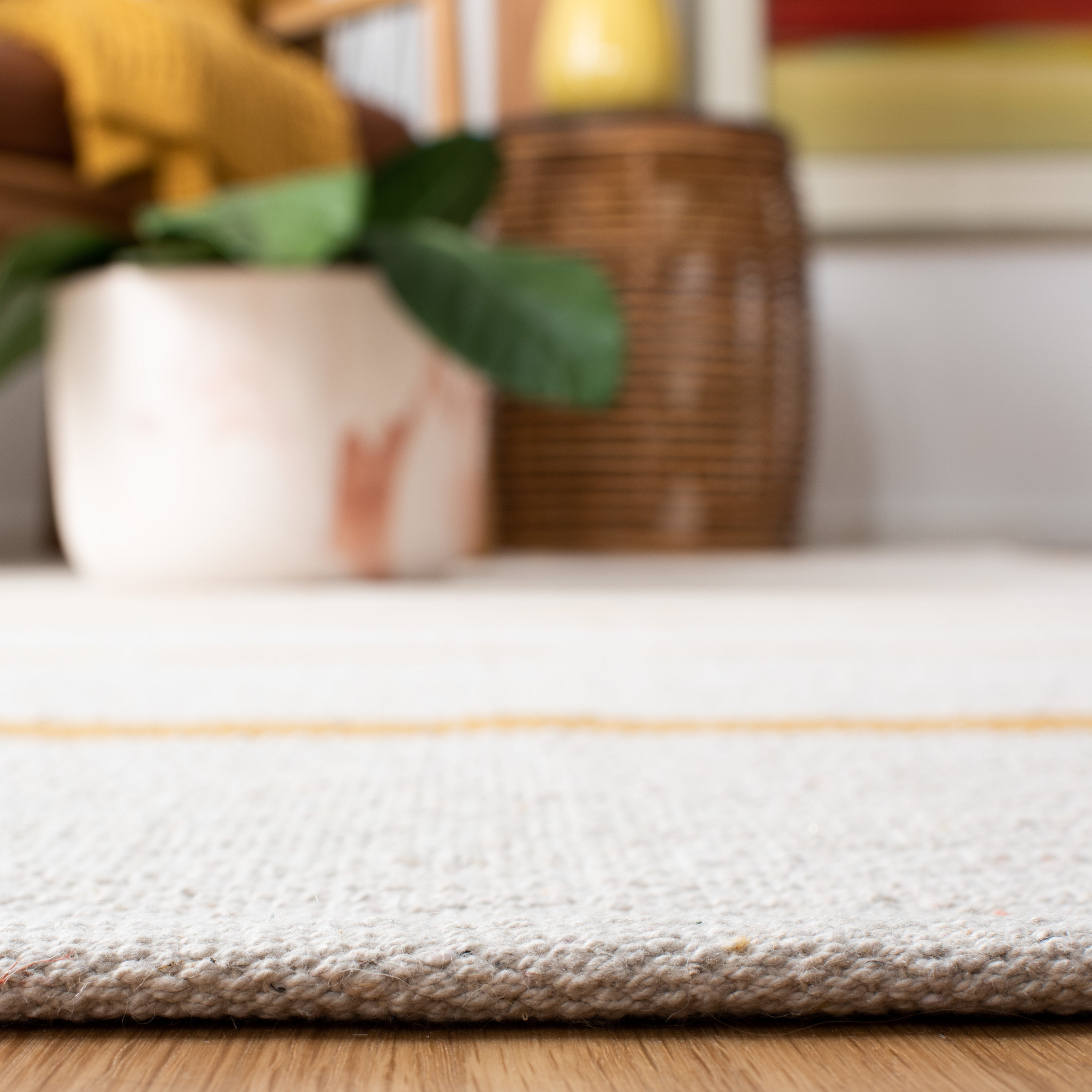 Safavieh MTK311C-5 rugs - View #7