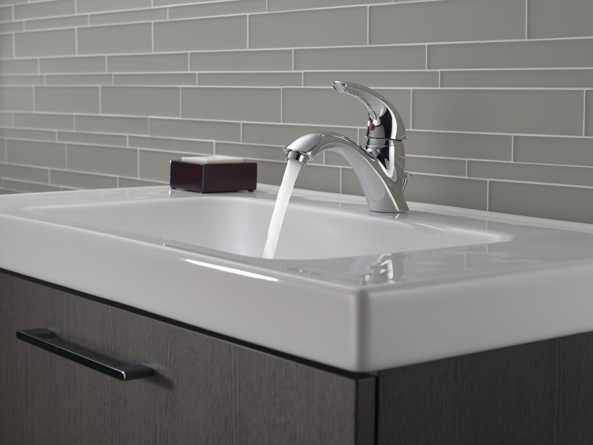 Delta 583LF-SSWF Lavatory-Faucets - View #2