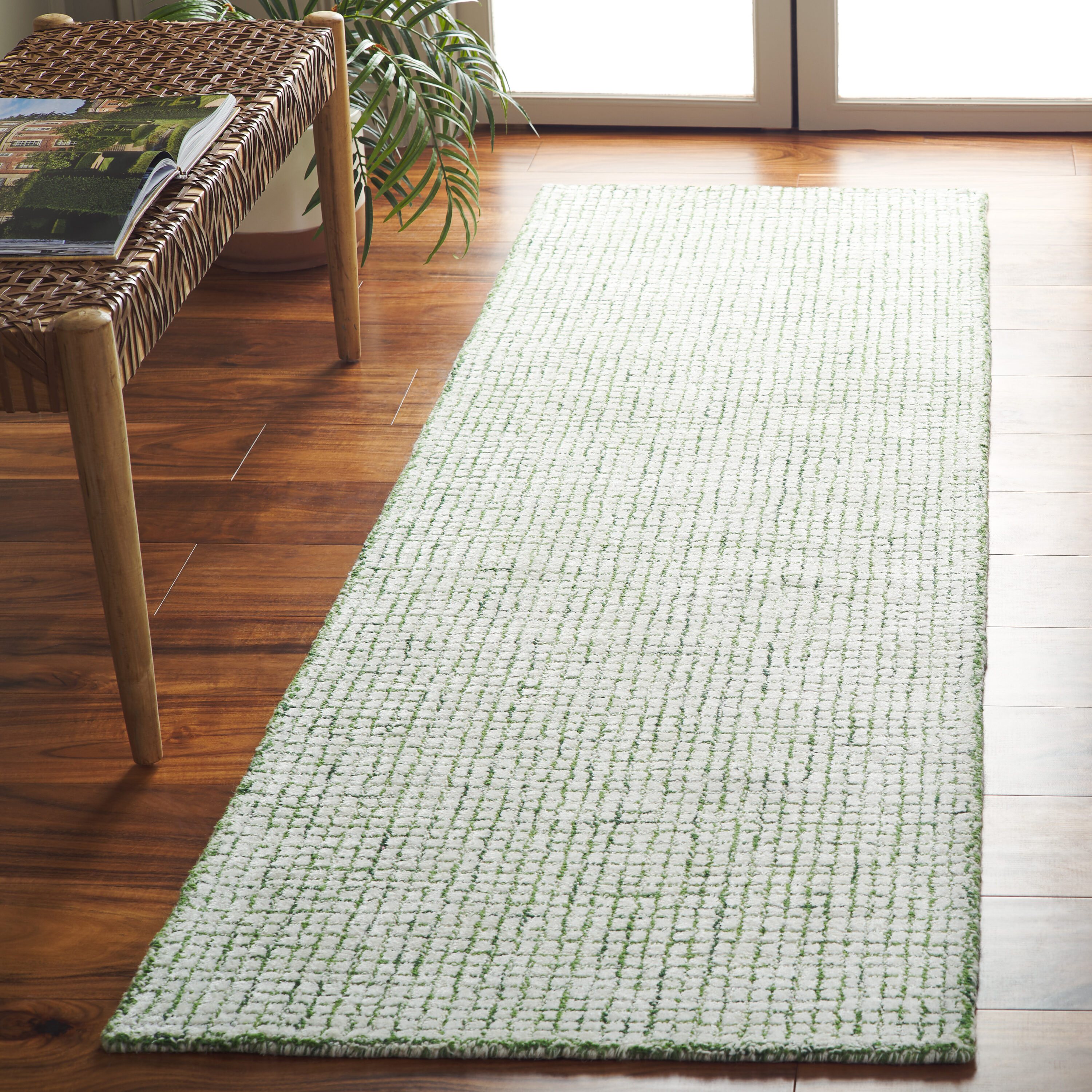  Abstract 470 Ivory/Green Contemporary 2Ft-3In x 8Ft Runner Rug