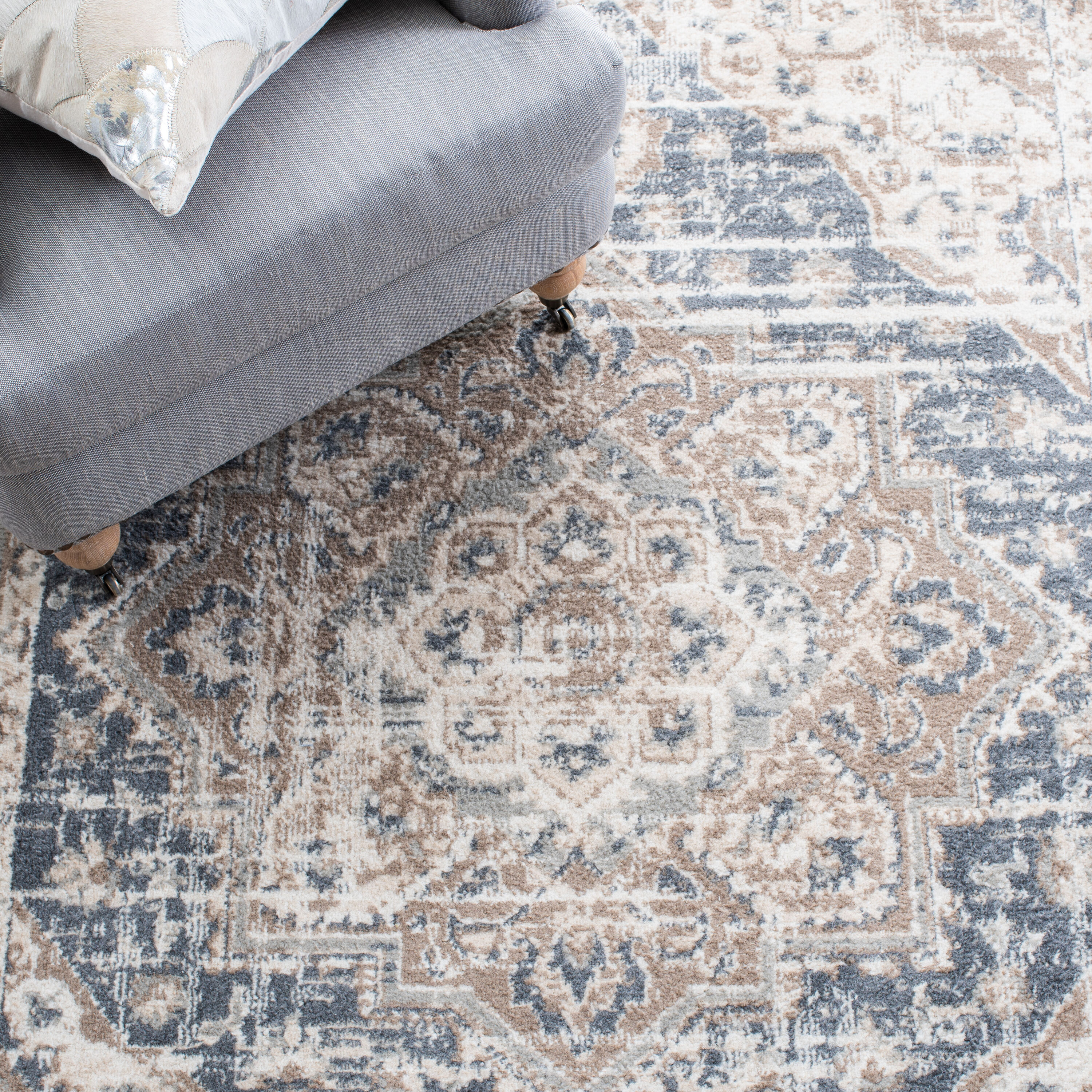 Safavieh PYR268B-4 rugs - View #7