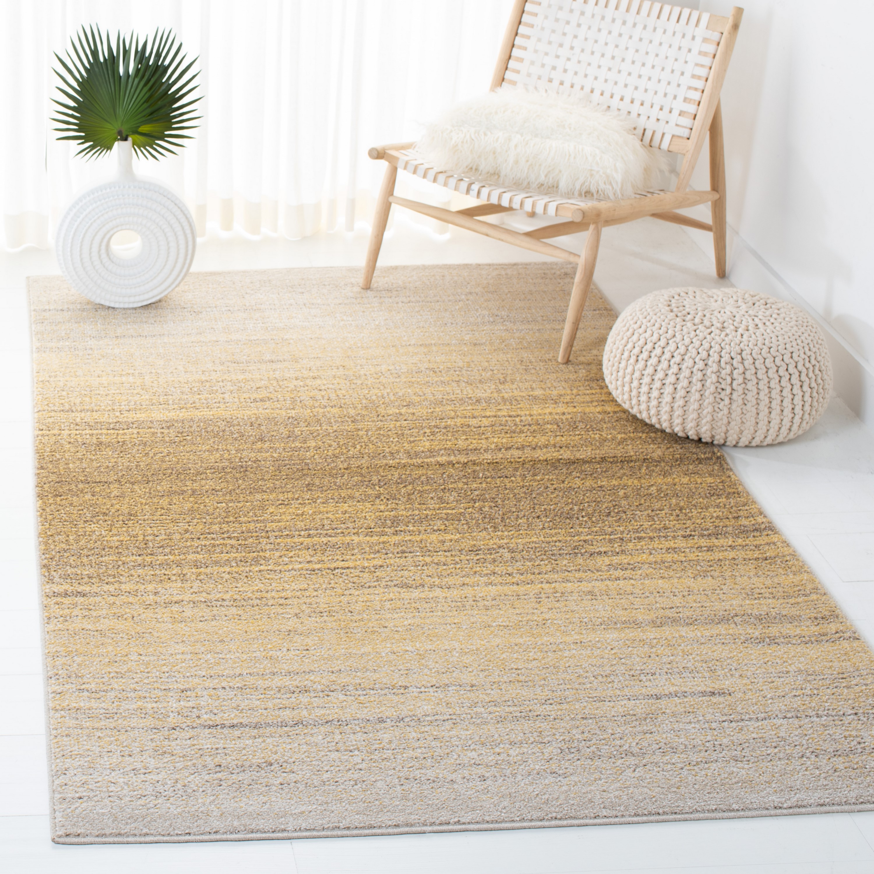 Safavieh ADR142D-4 Adirondack 4 x 6 (ft) Loomed Polypropylene Gold/Ivory Rectangular Indoor Ombre Industrial Area rug